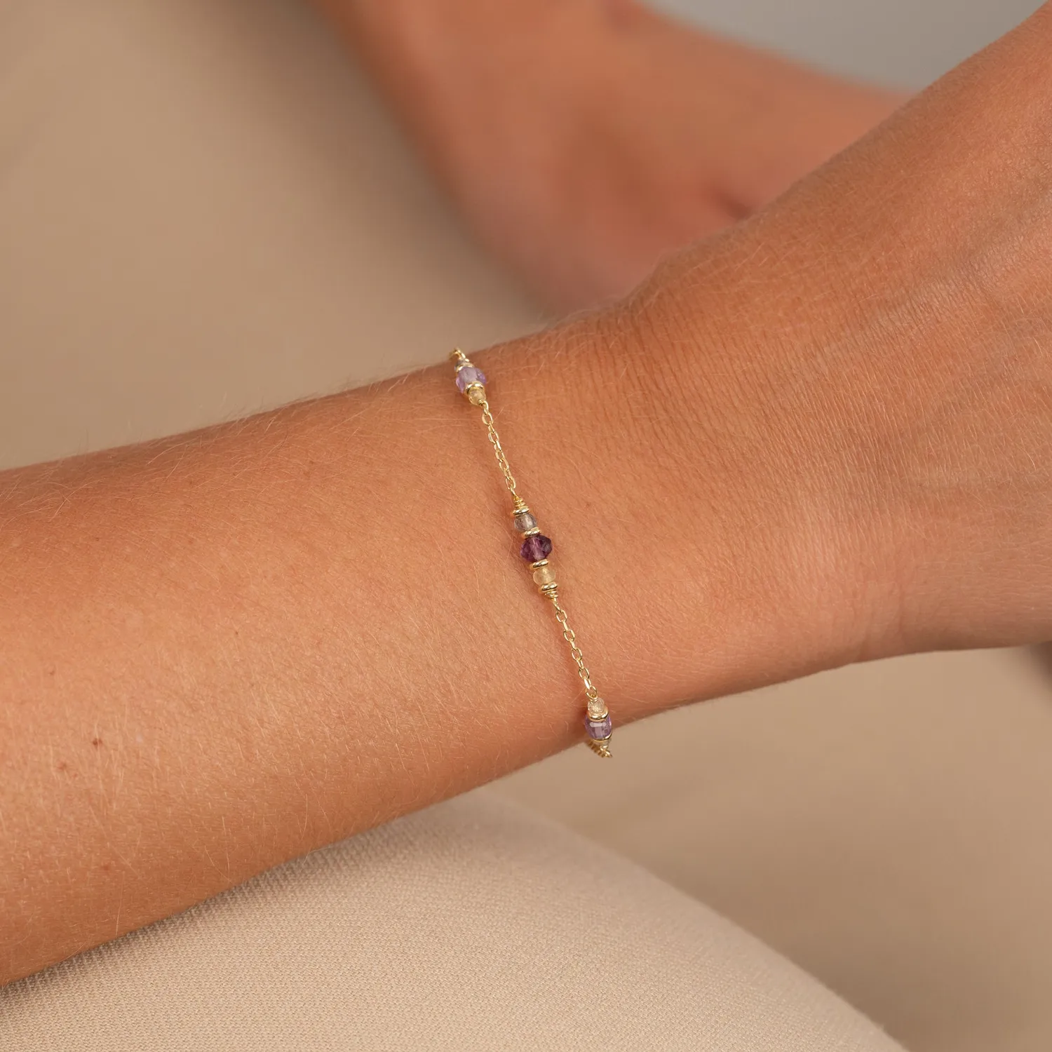 Sisi Copenhagen Zora Flourite armbånd forgyldt farvespil
