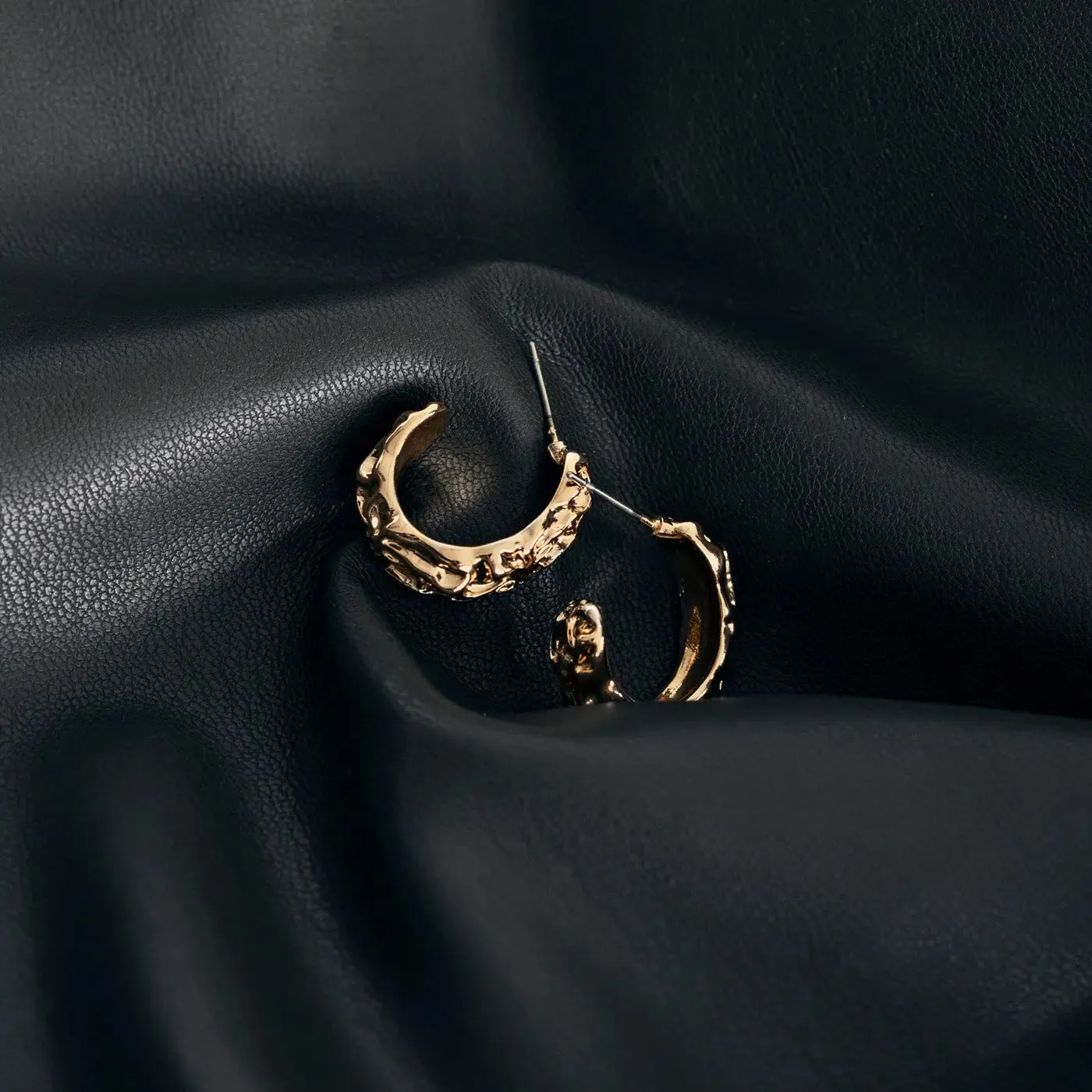 TIMI OF SWEDEN tykke ujævne hoop øreringe guld 20 mm
