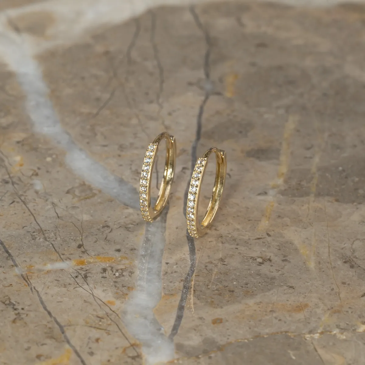 Sisi Copenhagen Alissa creoler massivt guld 15 mm zirkon
