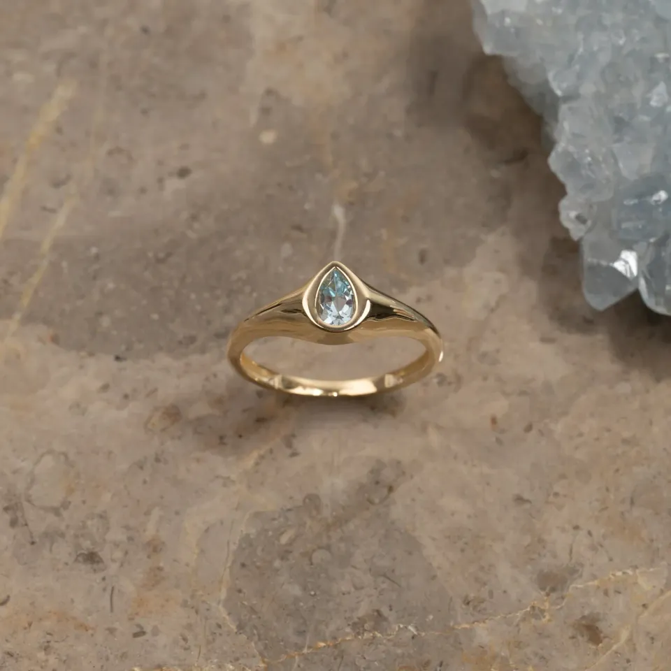 Sisi Copenhagen Luna Blue Topaz ring 9 kt guld