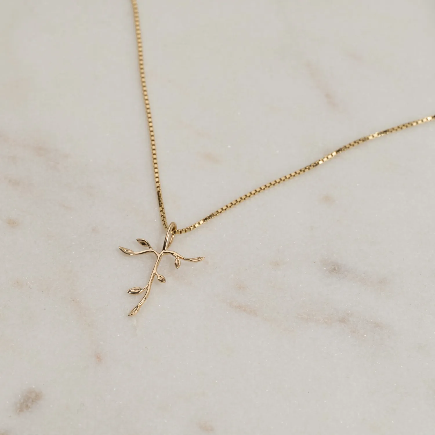 Sisi Copenhagen Eden Cross vedhæng 9 kt guld 24 mm