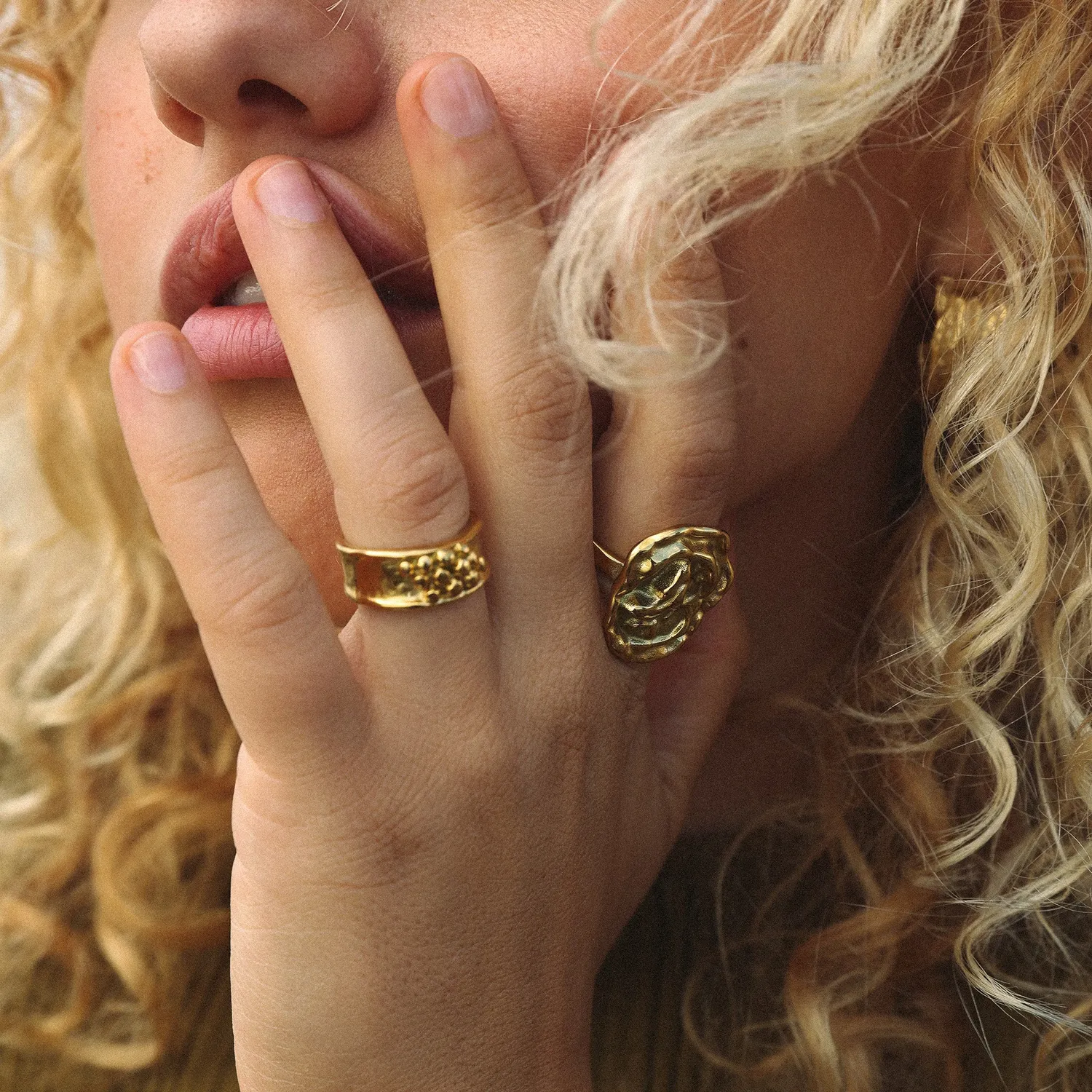 TIMI OF SWEDEN Tallulah ring forgyldt statement 24 mm