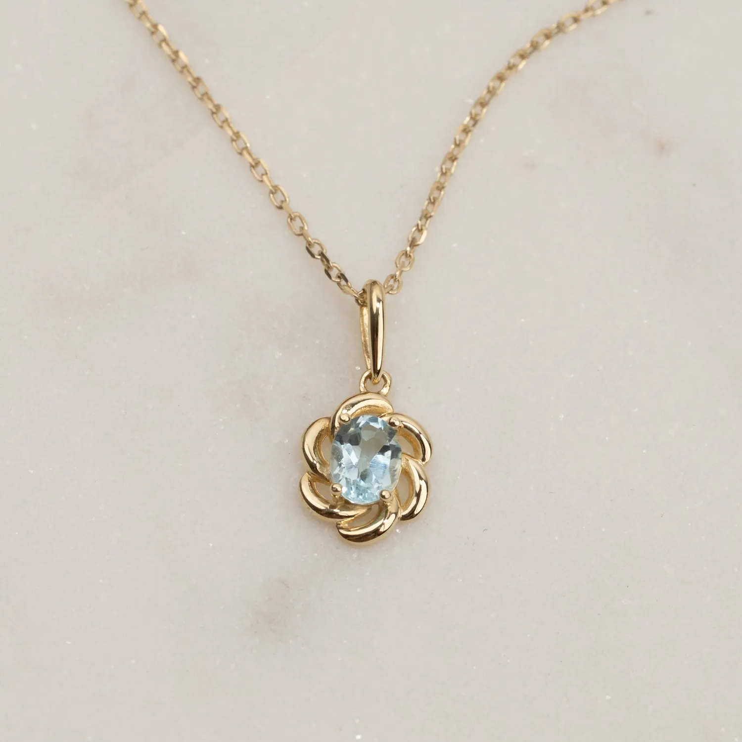 Sisi Copenhagen Cille Blue Topaz vedhæng massivt guld blå topas