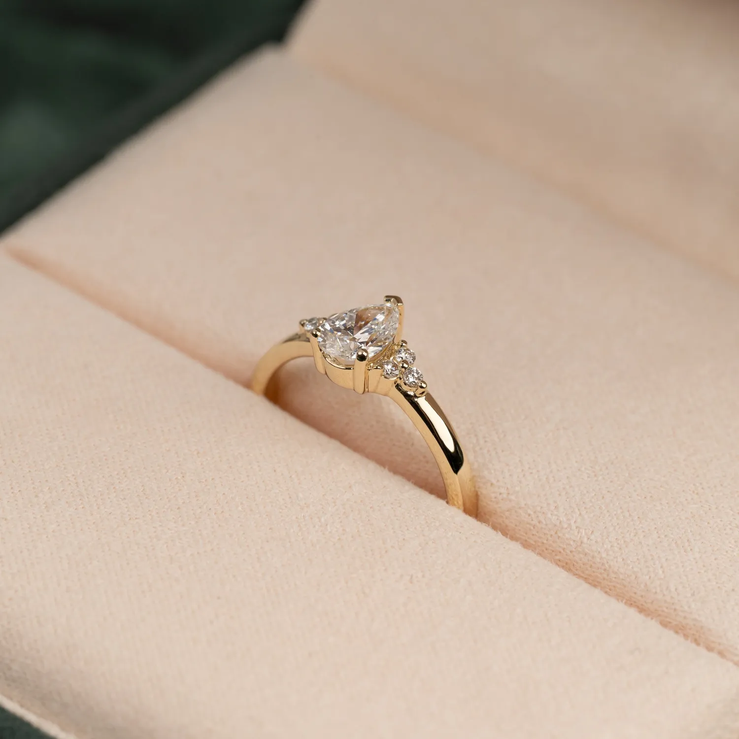 Sisi Copenhagen Triad Pear-Cut ring guld 0,65 ct lab