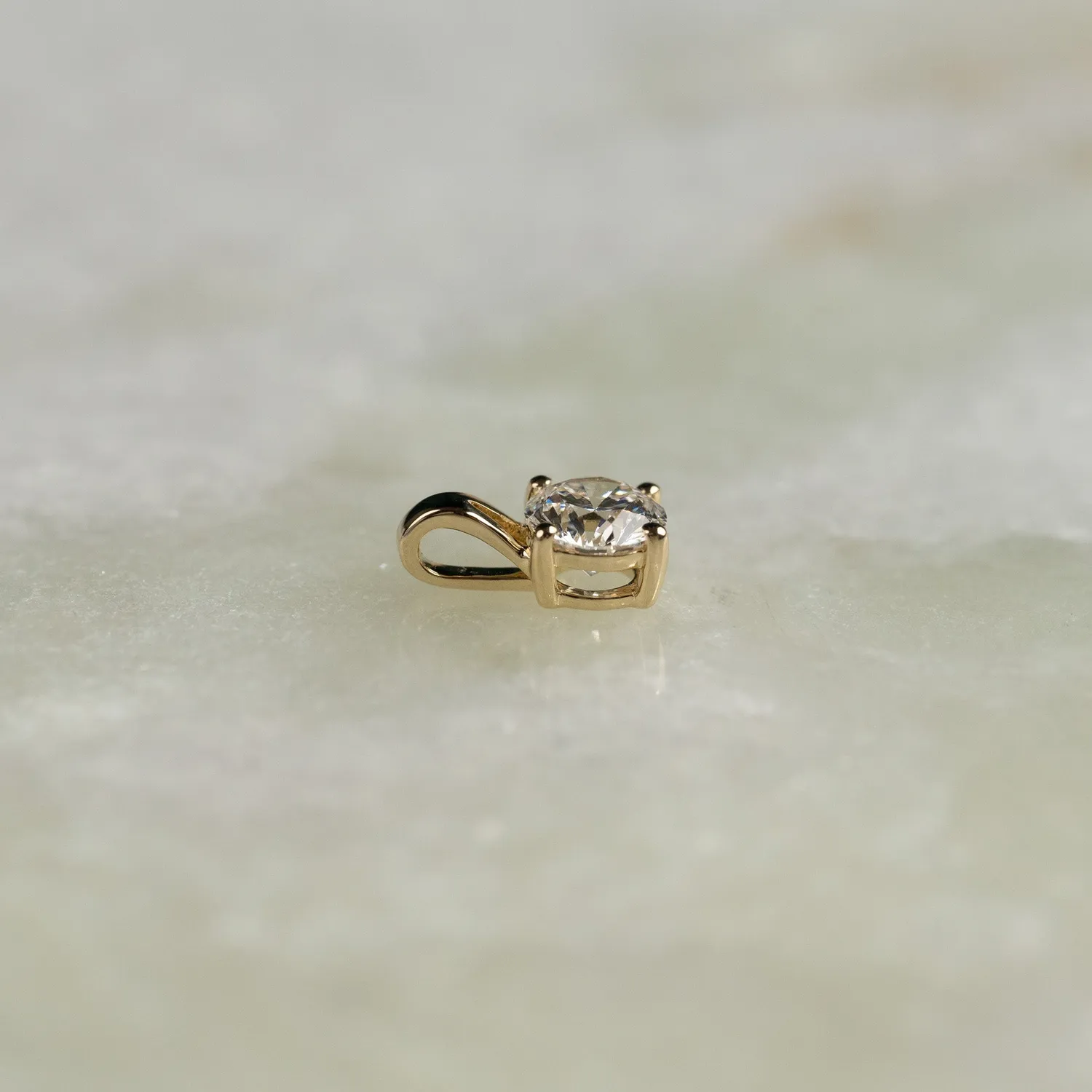 Sisi Copenhagen Prong Solitaire vedhæng guld 0,5 ct lab