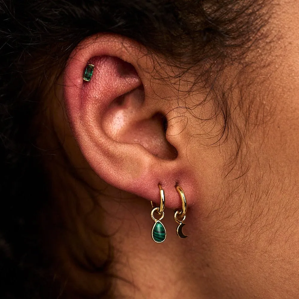 Orelia Emerald Baguette labret piercing guld smaragd