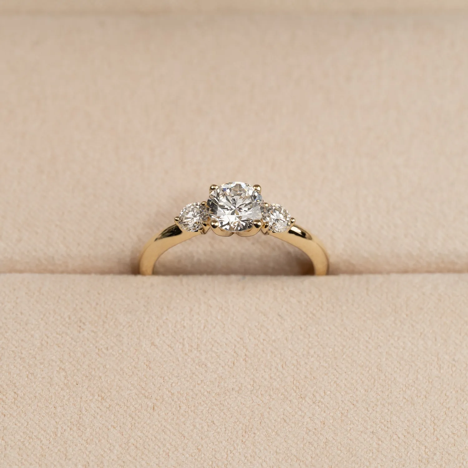 Sisi Copenhagen Round Trilogy diamantring 1,0 ct 14 kt guld
