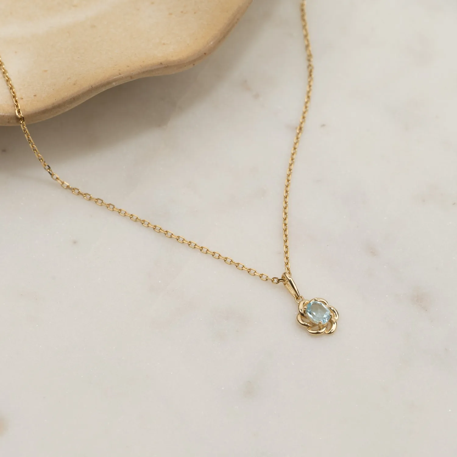 Sisi Copenhagen Cille Blue Topaz vedhæng massivt guld blå topas