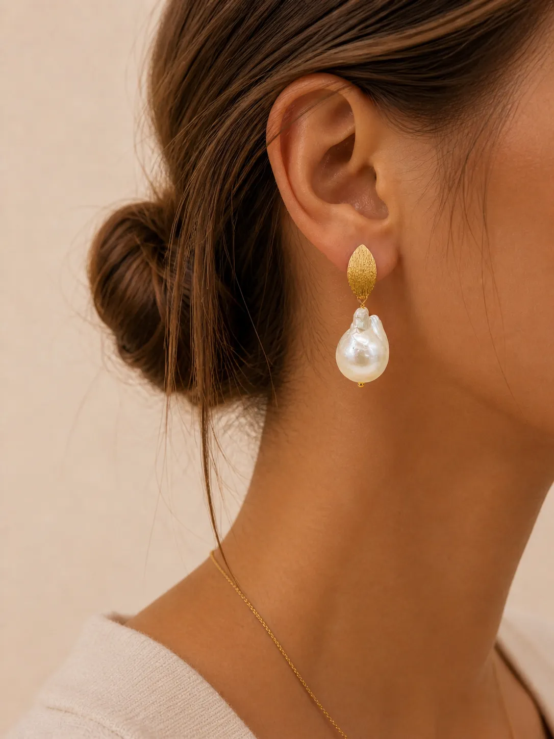 Lulo Jewelry Ella øreringe 18K guldbelagt med ferskvandsperler