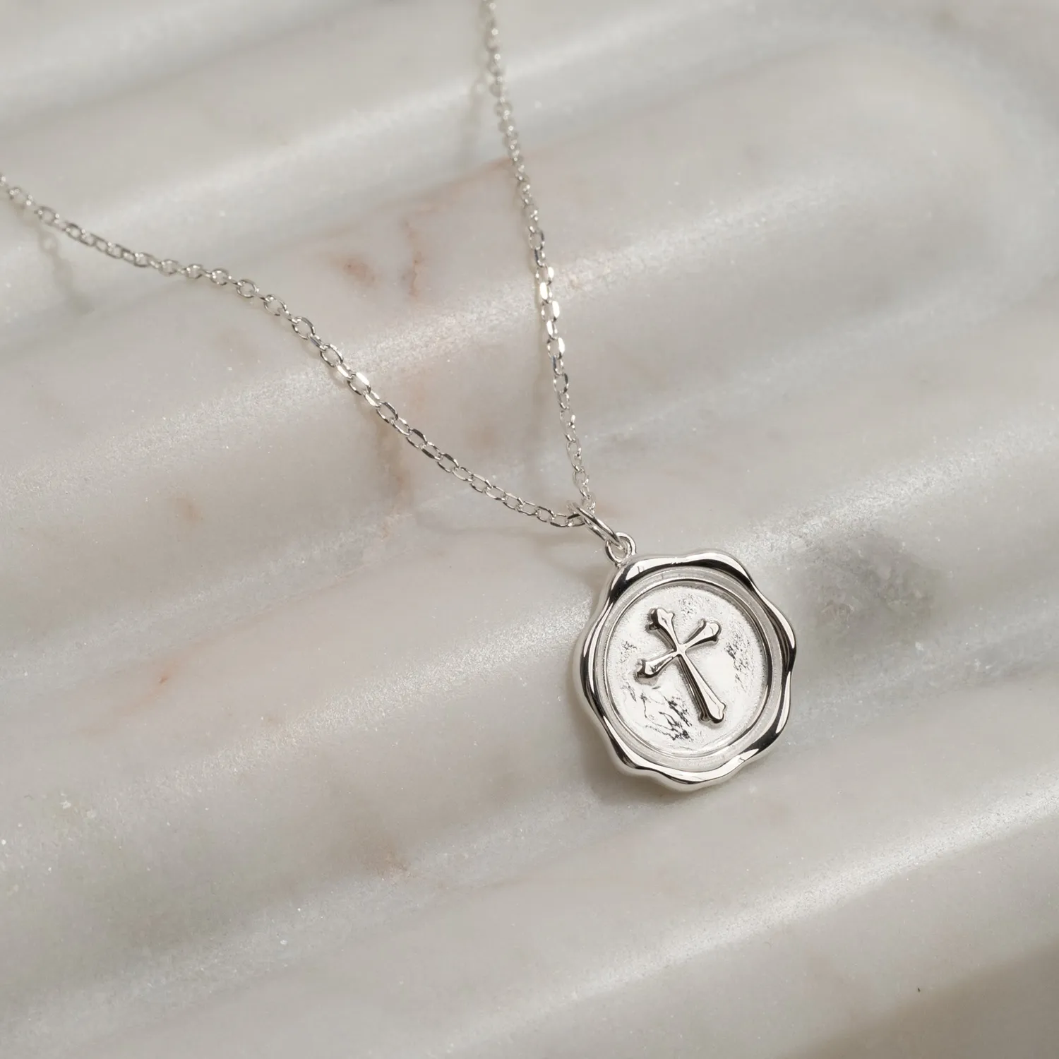 Sisi Copenhagen Elise Cross vedhæng sølv 16 mm kors