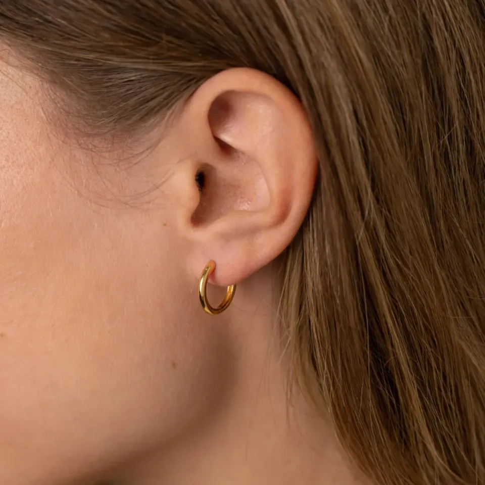 Sisi Copenhagen Elina Small Golden creoler 15 mm