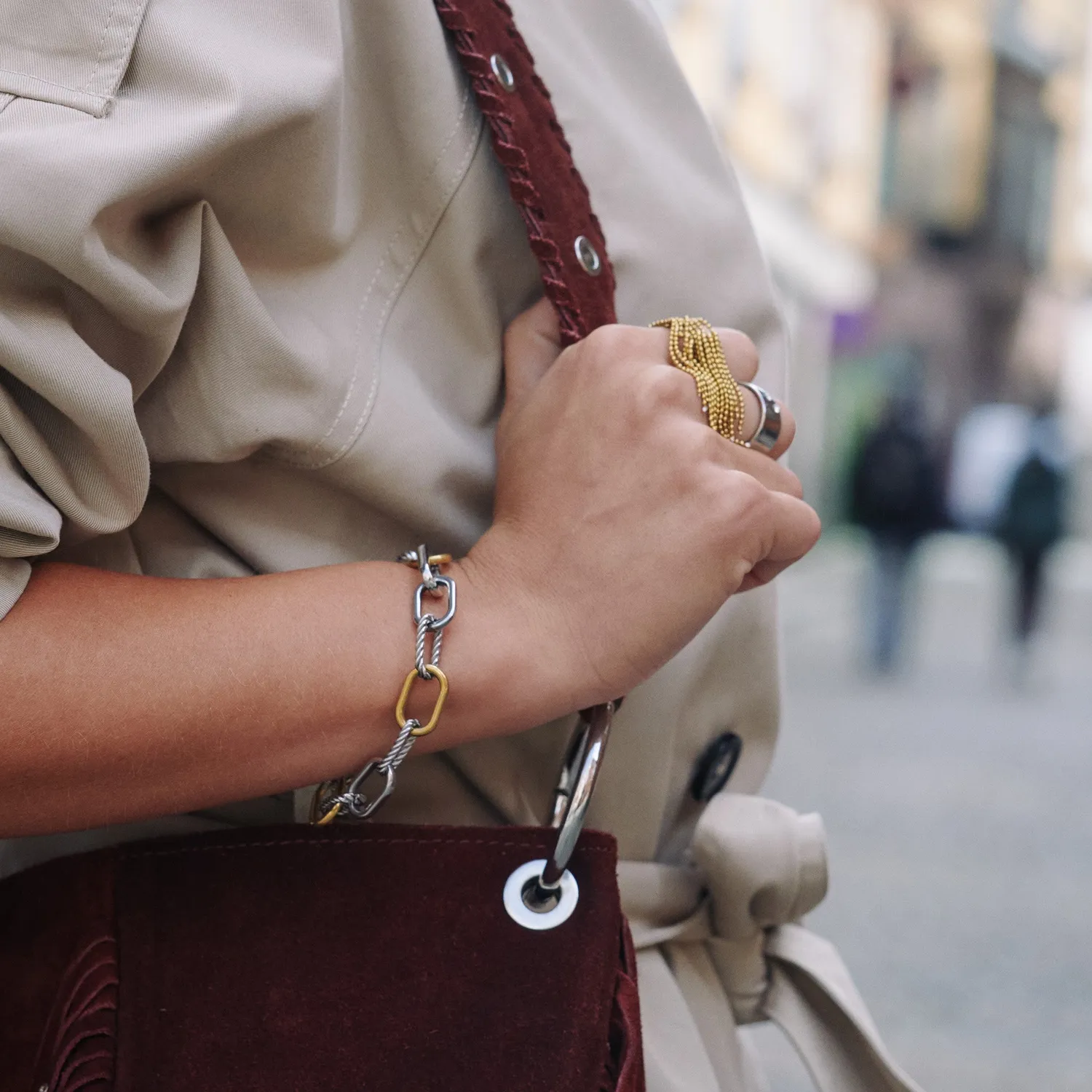TIMI OF SWEDEN Agneta kvastring ring guld justerbar