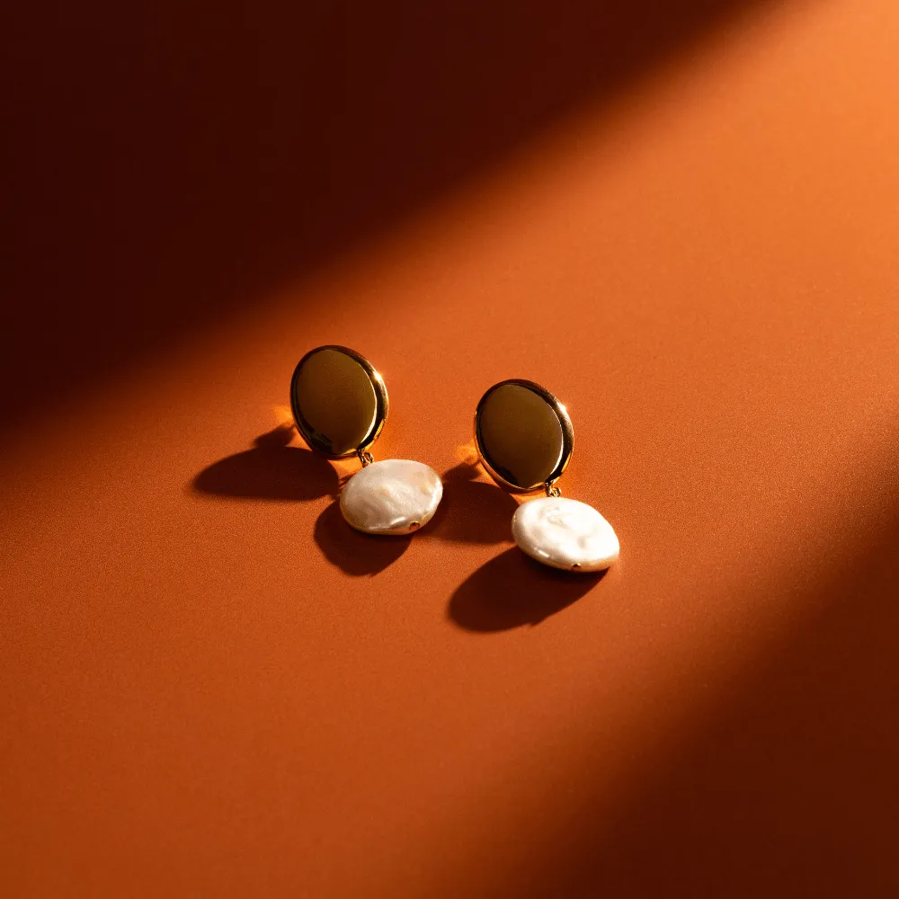 Orelia Polished Coin Pearl drop øreringe forgyldt