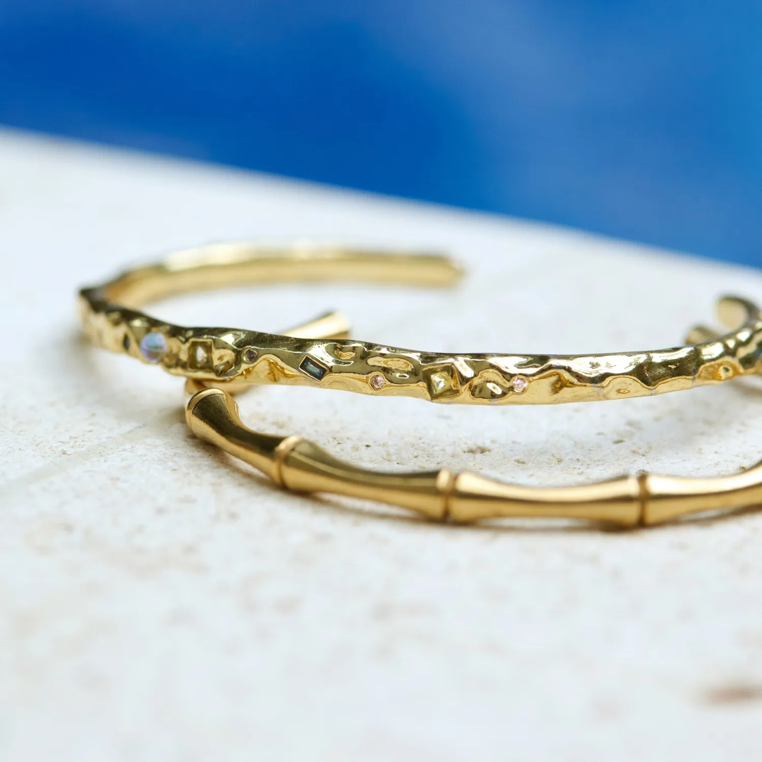 TIMI OF SWEDEN Shiloh krystalarmbånd justerbar guld