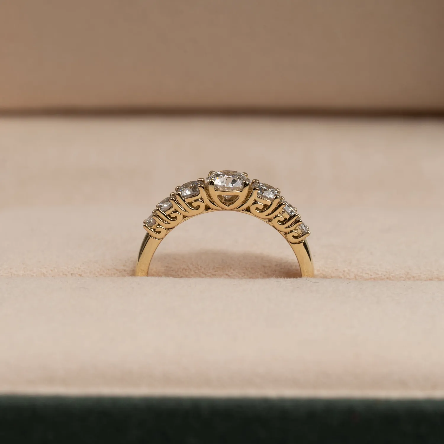 Sisi Copenhagen Seven-Stone Trellis diamantring 1,0 ct 14 kt