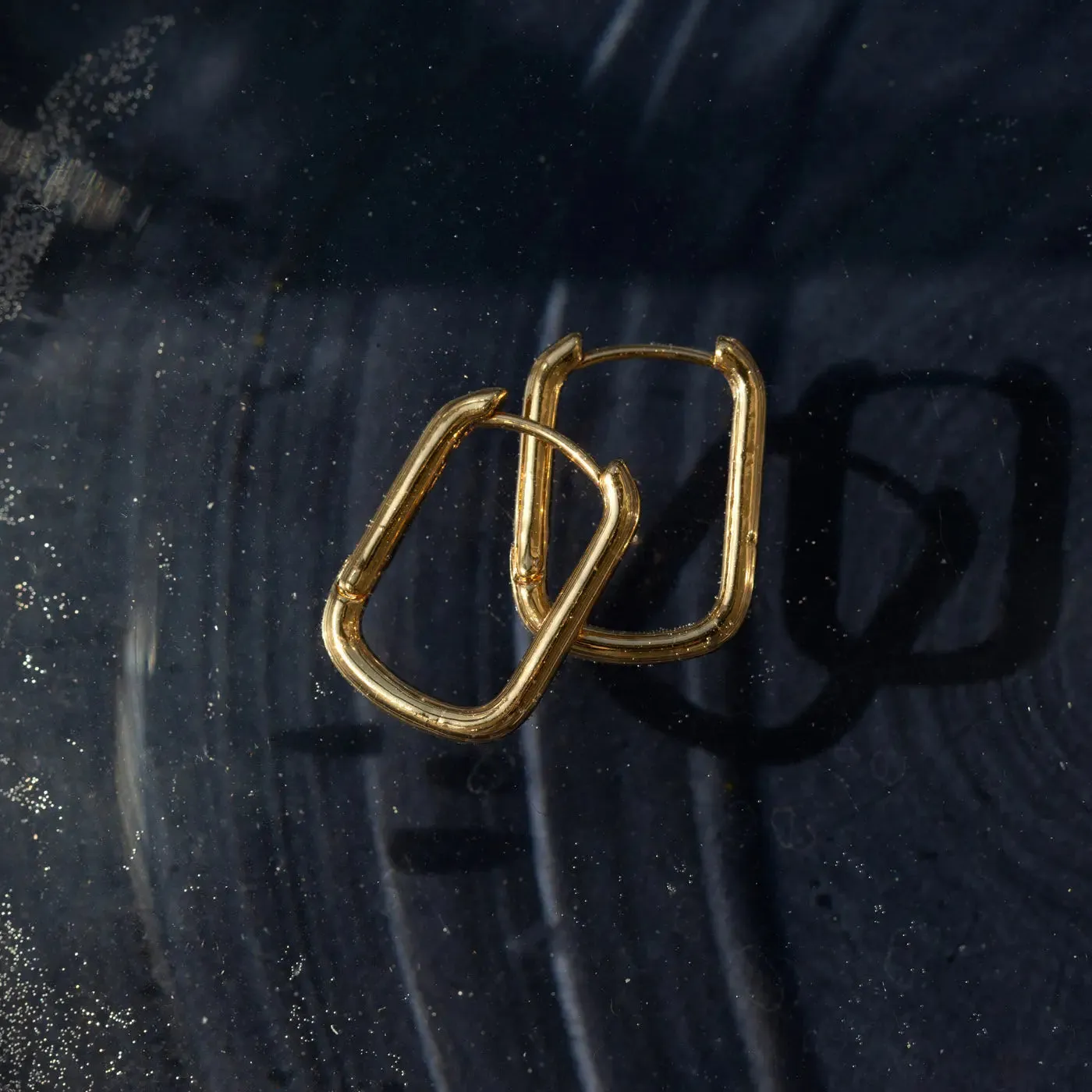 TIMI OF SWEDEN Paula bøjle øreringe guld 16 mm
