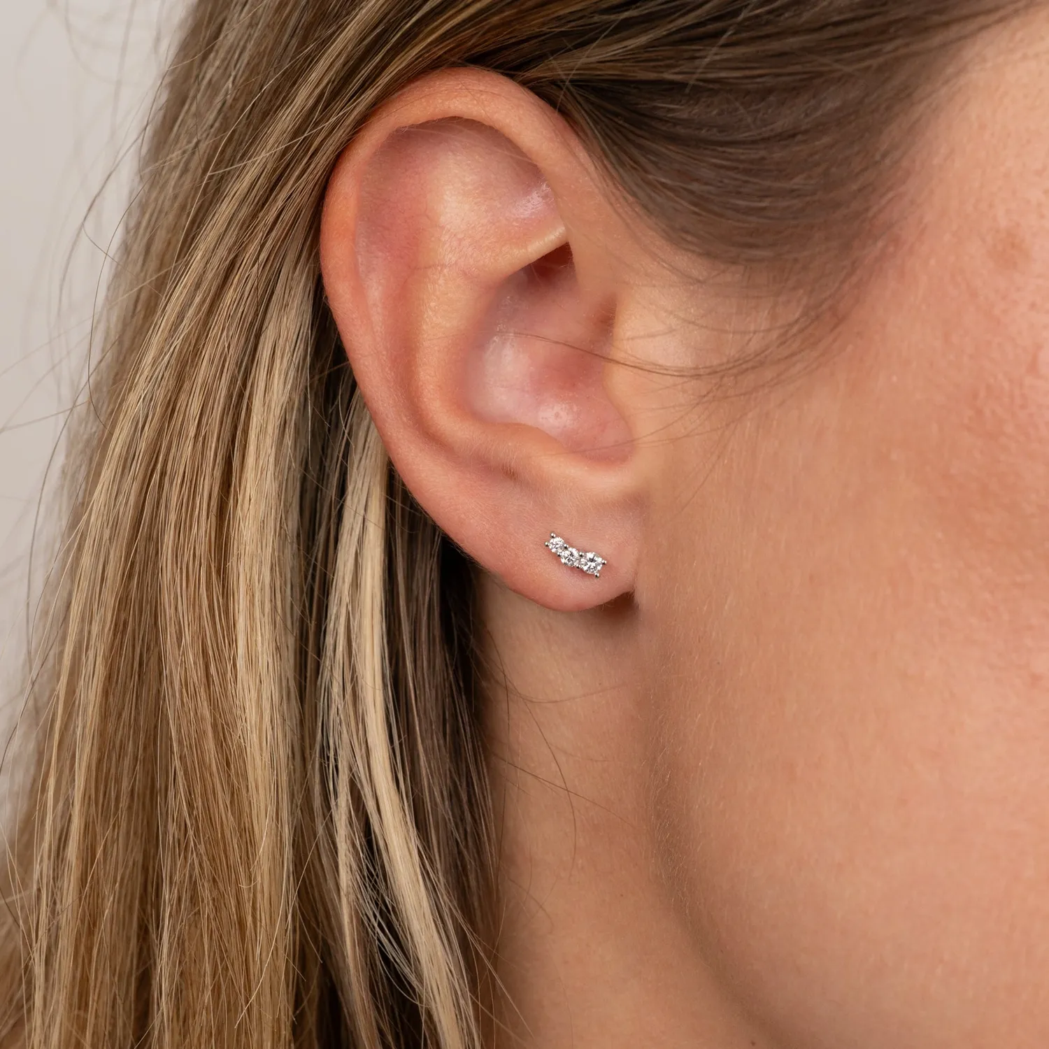Sisi Copenhagen Graduating Curved diamantørestikkere 0,22ct