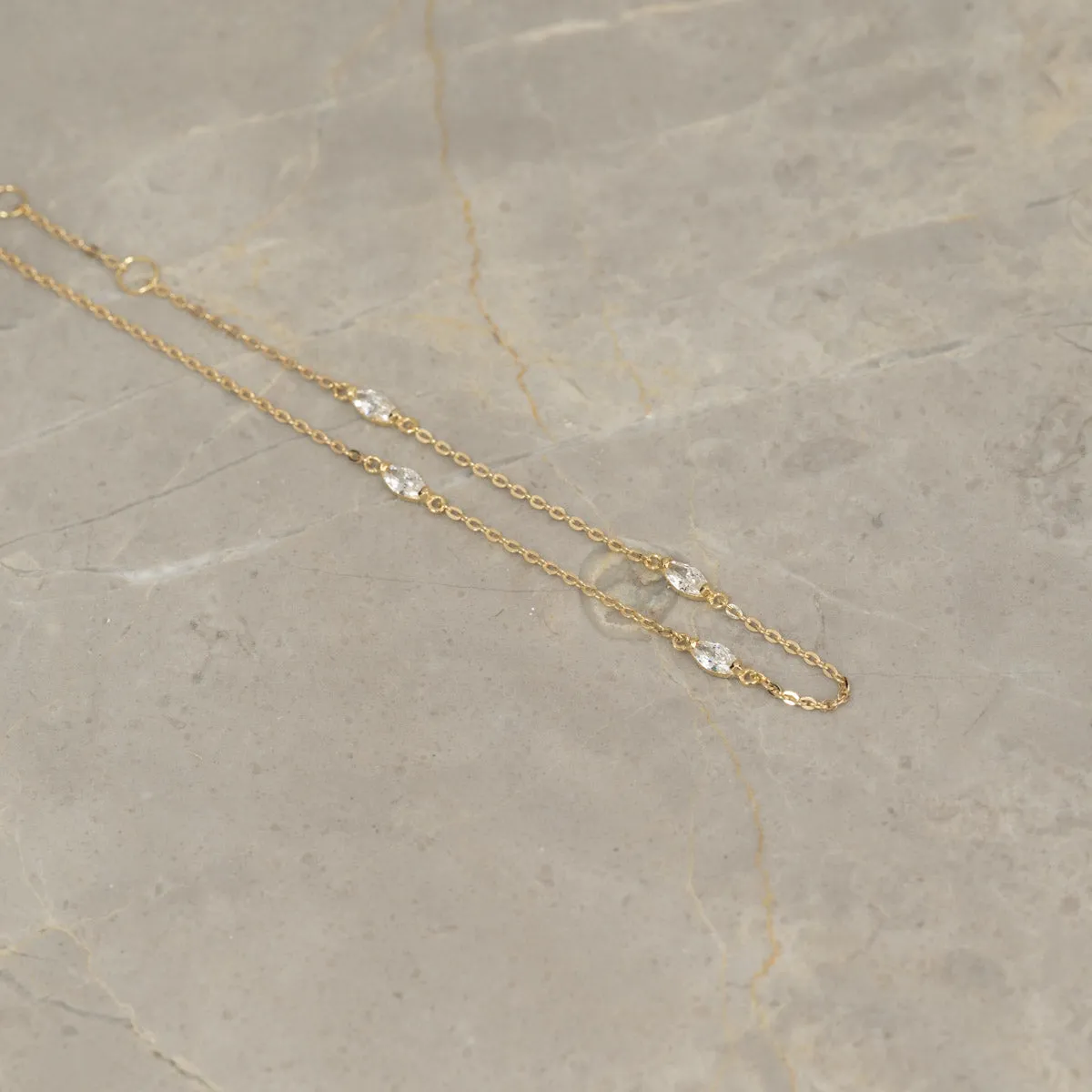 Sisi Copenhagen Madeline Crystal armbånd guld 9 kt zirkonia