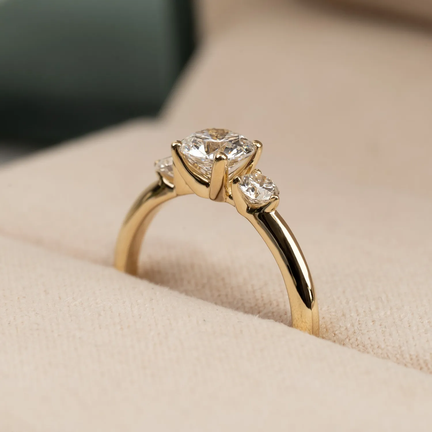 Sisi Copenhagen Round Trilogy diamantring 1,0 ct 14 kt guld