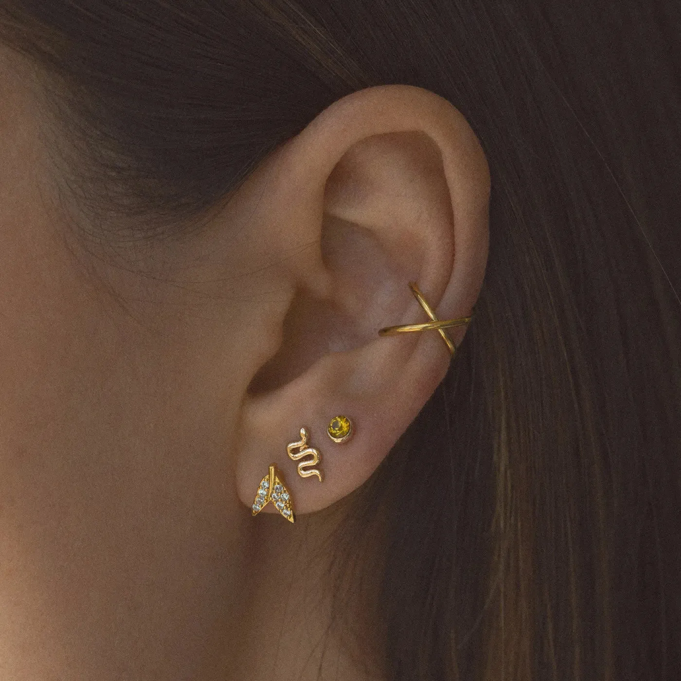 TIMI OF SWEDEN Liza Mini Snake Stud øreringe guld børstet