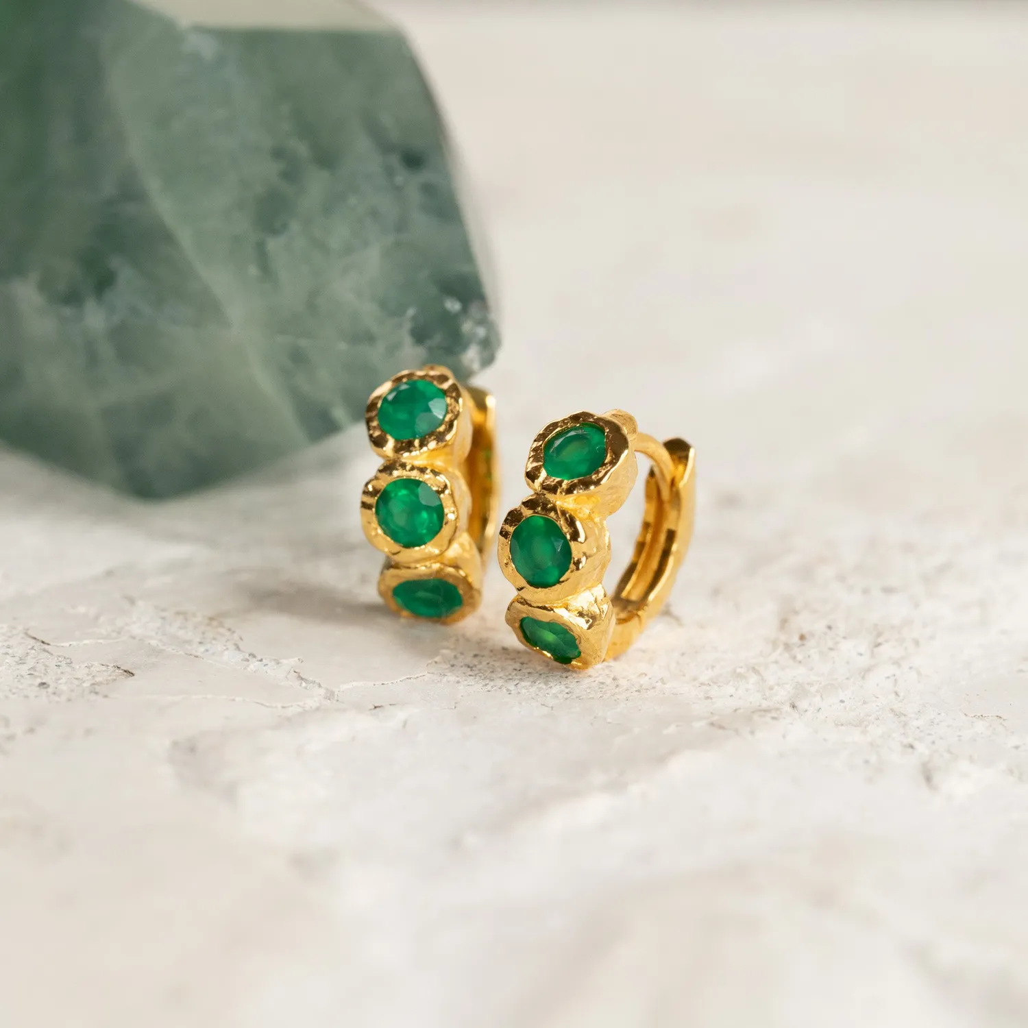 Sisi Copenhagen Selene Green Agate huggies forgyldt grøn