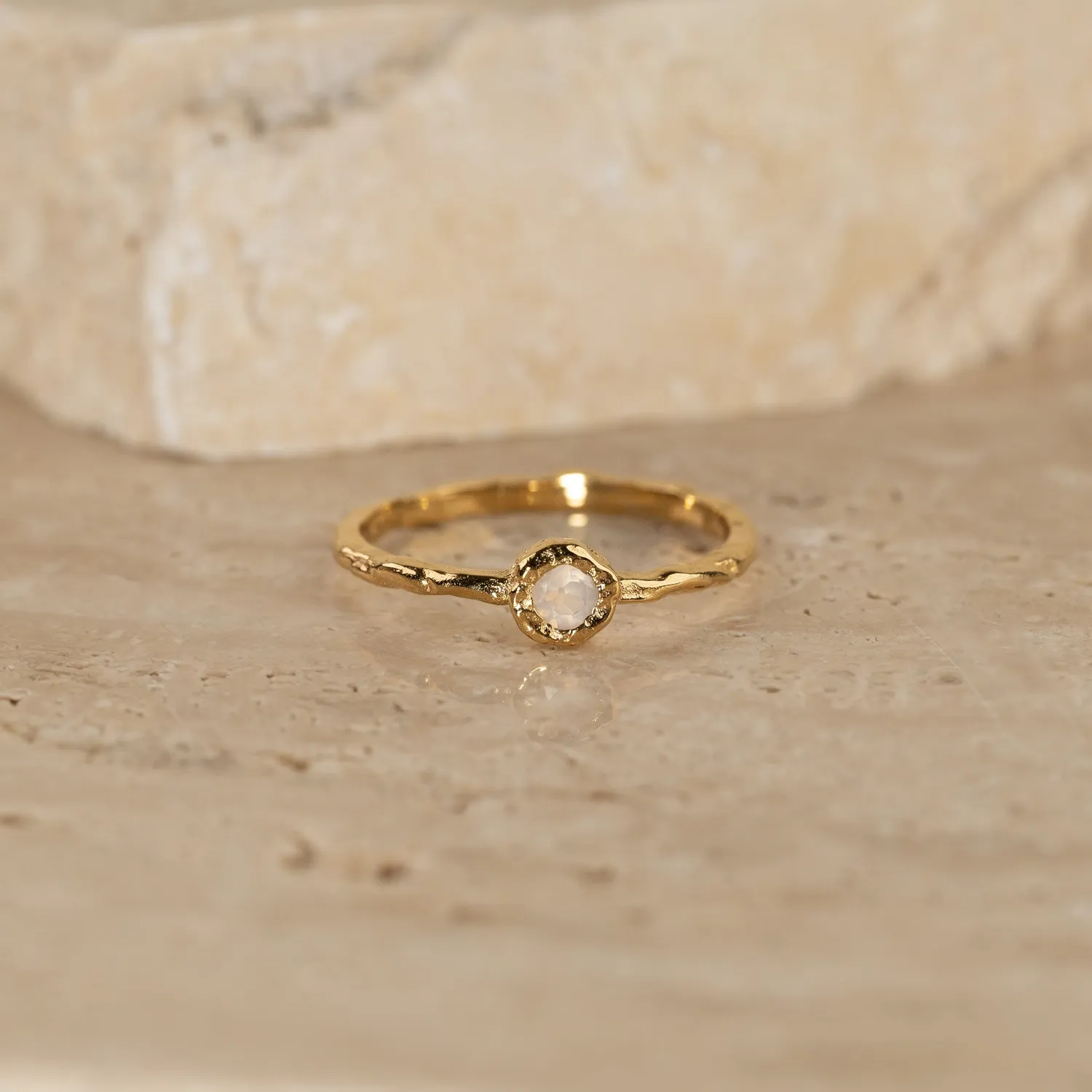 Sisi Copenhagen Selene Moonstone ring forgyldt månesten