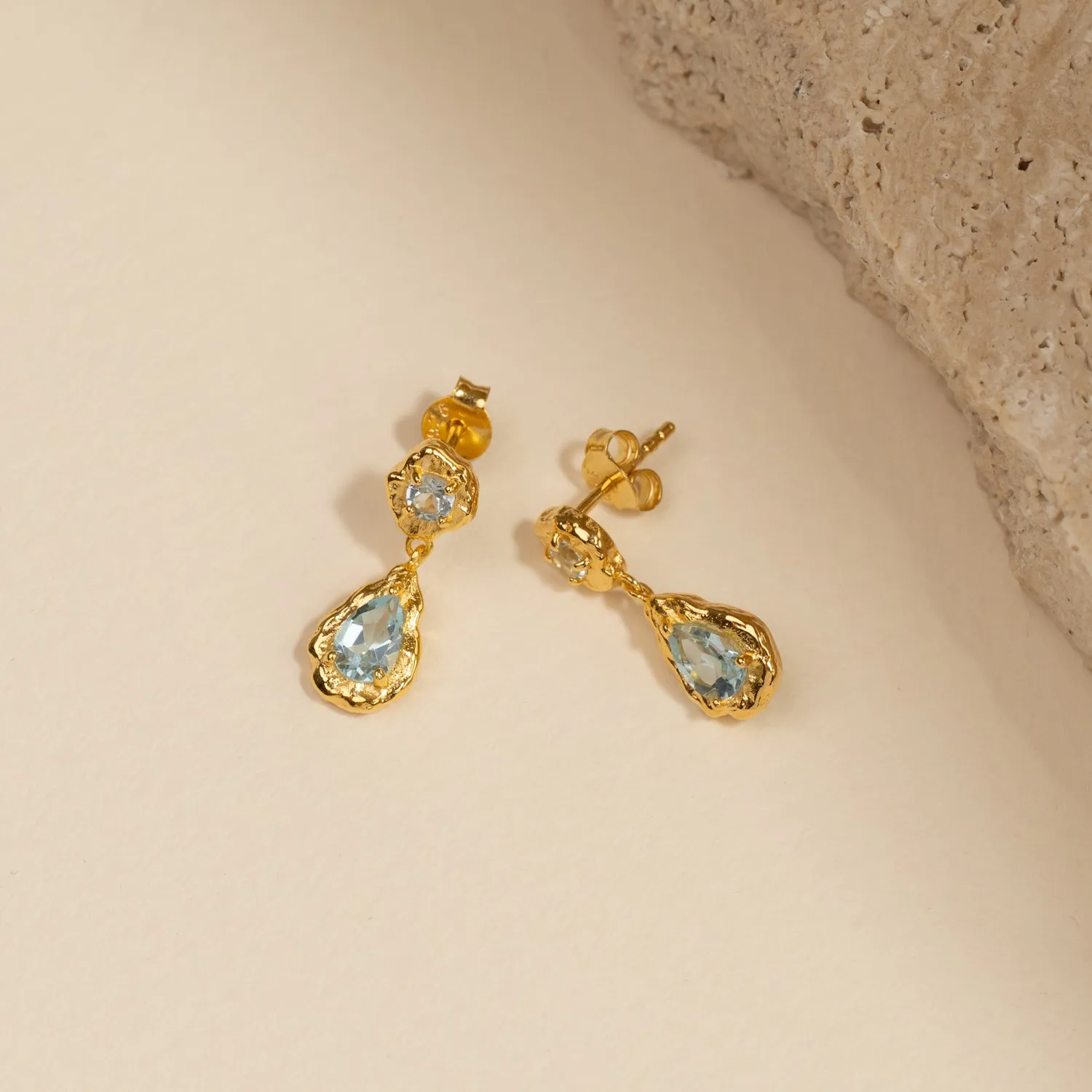 Sisi Copenhagen Emilia Blue Topaz øreringe forgyldt par
