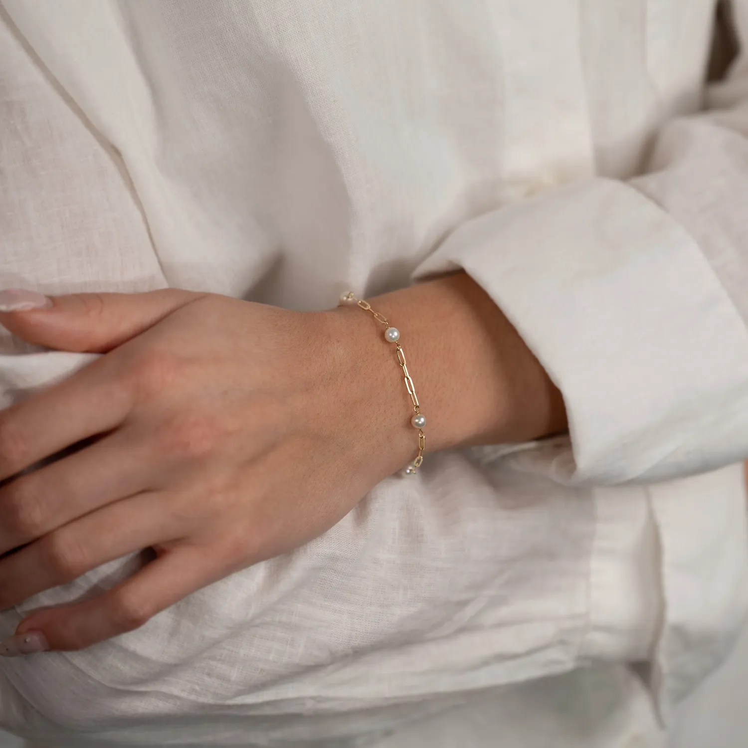 Sisi Copenhagen Alma Pearl armbånd massivt guld perler