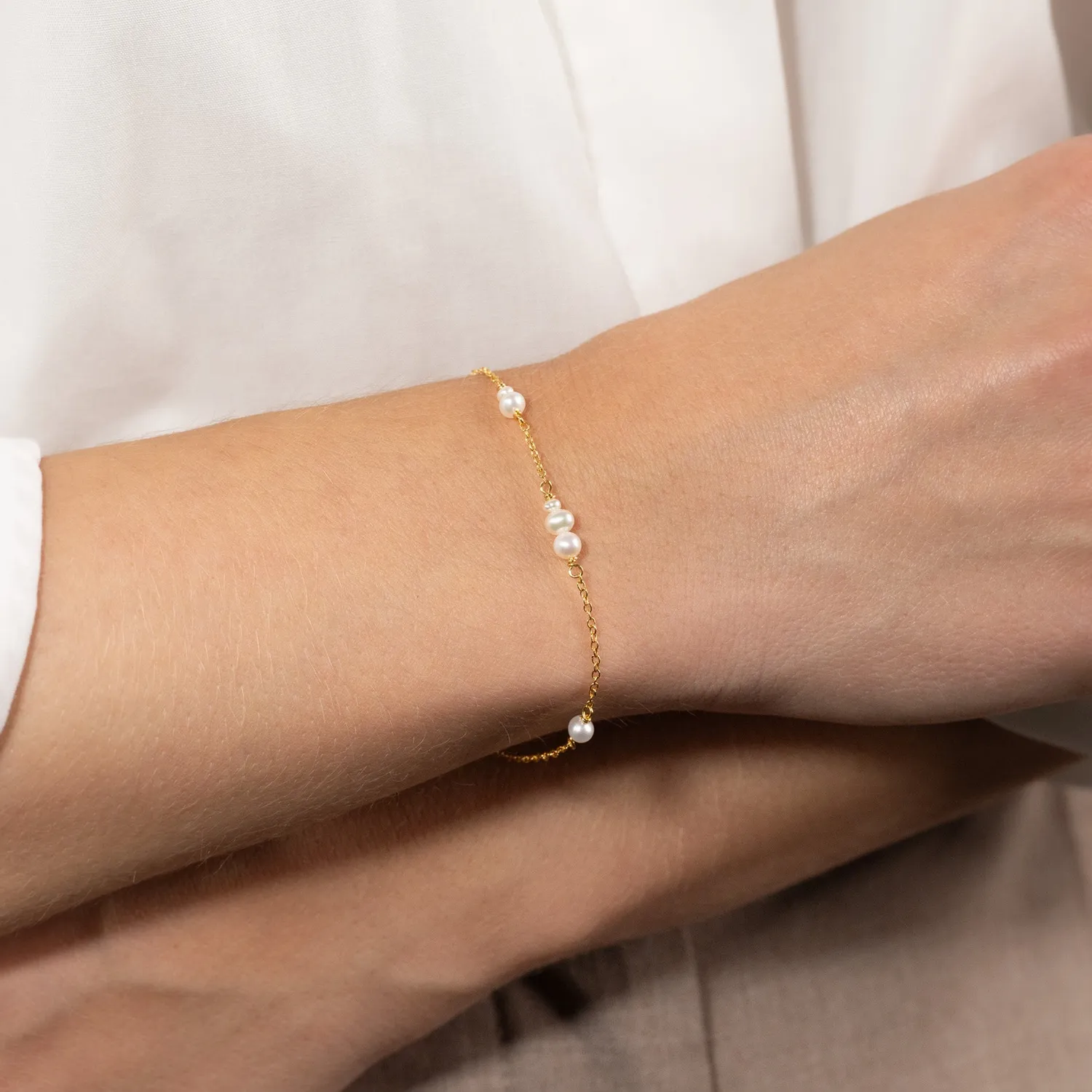 Sisi Copenhagen Evie Pearl armbånd forgyldt perler