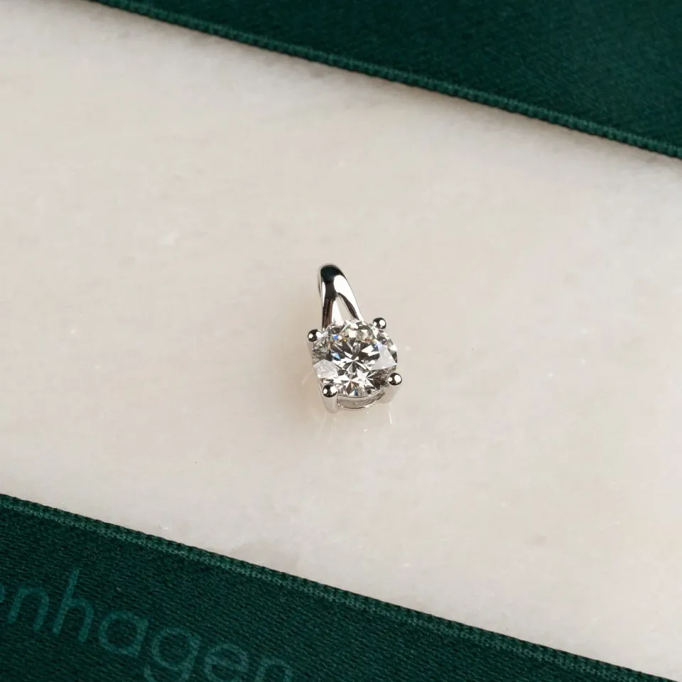Sisi Copenhagen Prong Solitaire diamantvedhæng 1,0 ct hvidguld