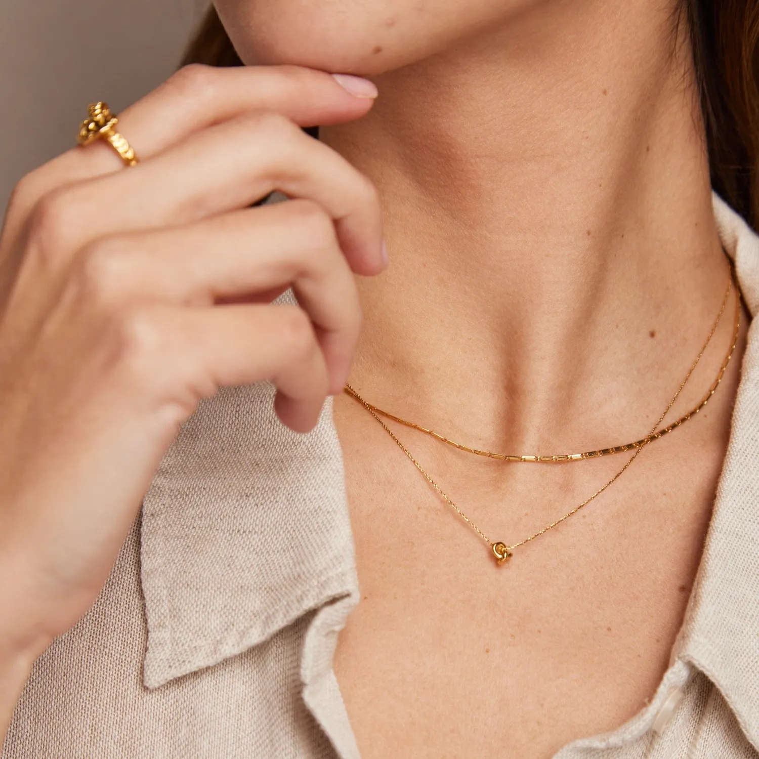 Orelia Mini Knot Fine Collar halskæde guld