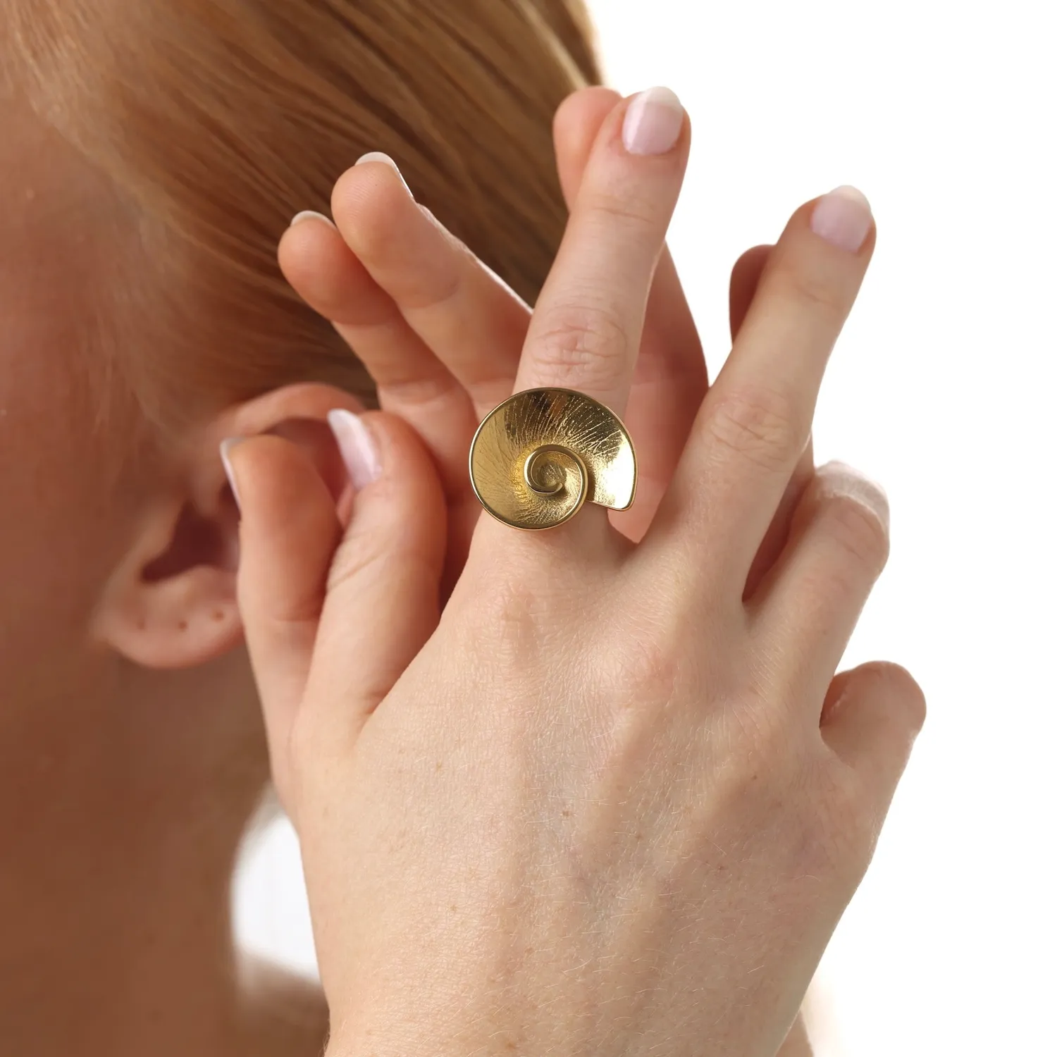 TIMI OF SWEDEN Marla skalring guld rustfrit stål