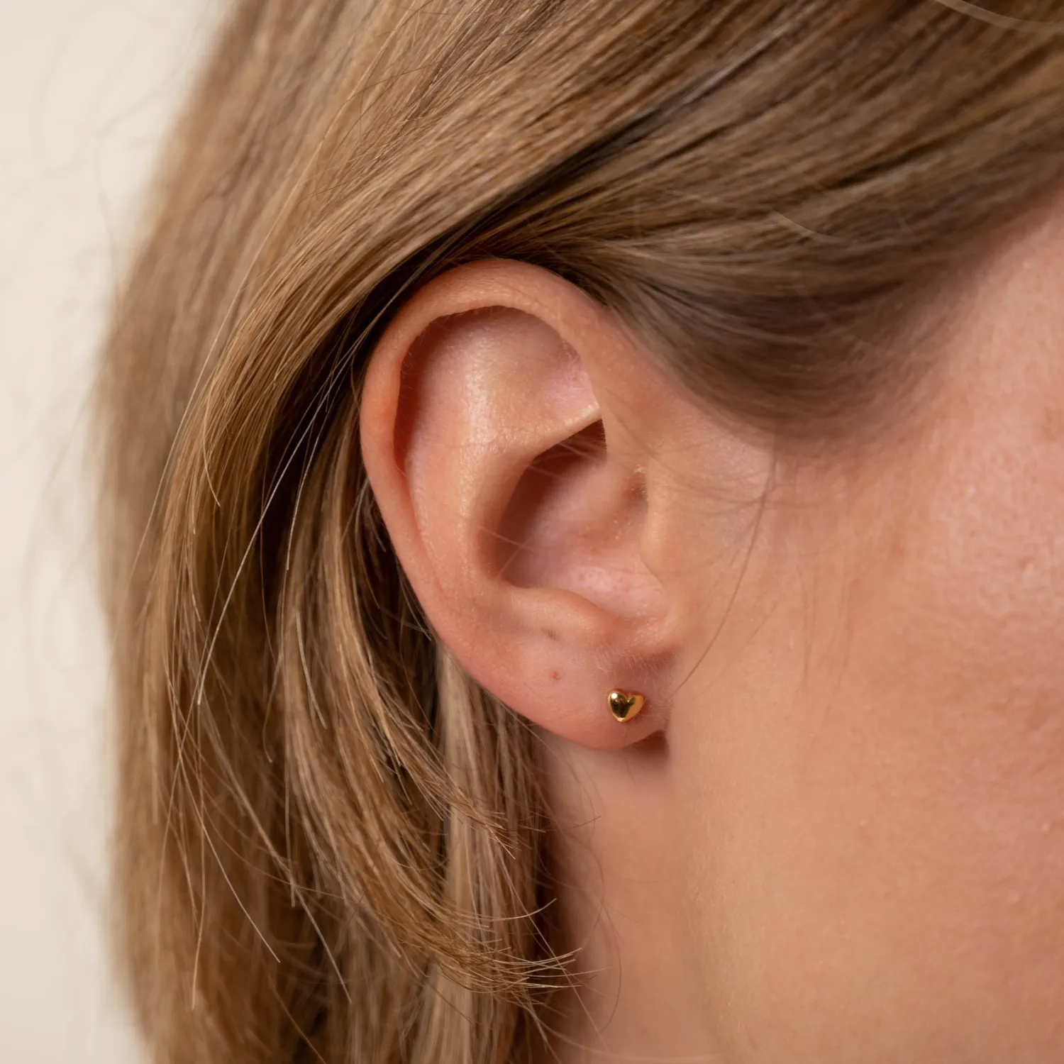 Sisi Copenhagen Valentina ørestikker 4 mm hjerte guld