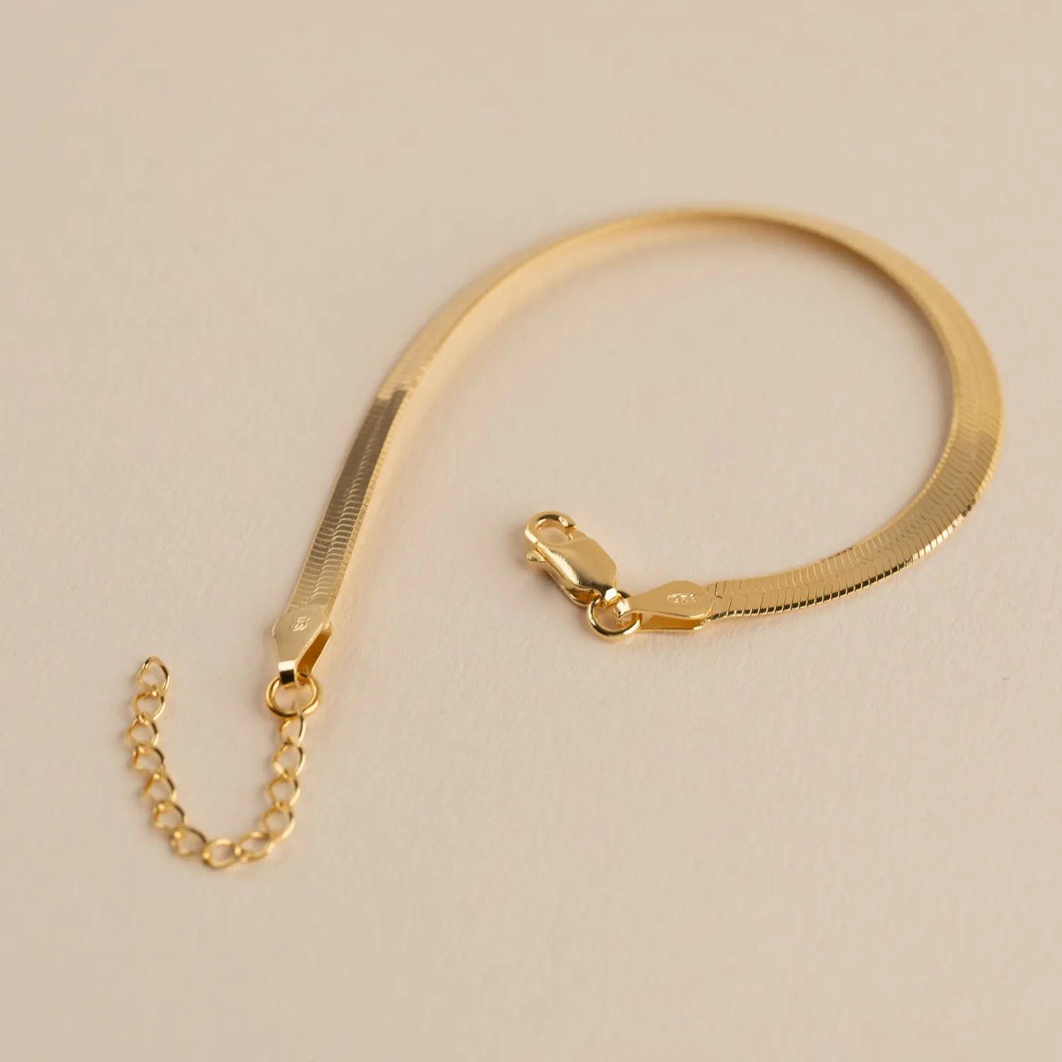 Sisi Copenhagen Aya armbånd forgyldt slange 5 mm