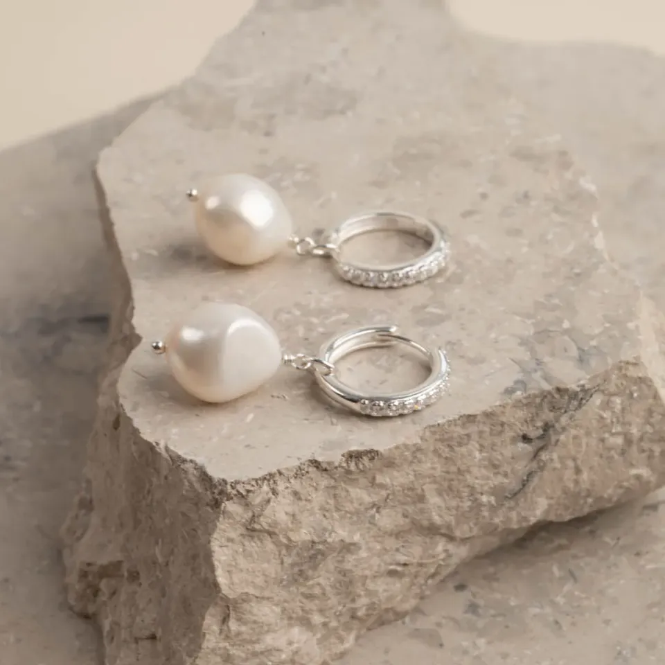 Sisi Copenhagen Noella Pearl sølv creoler par barokperle