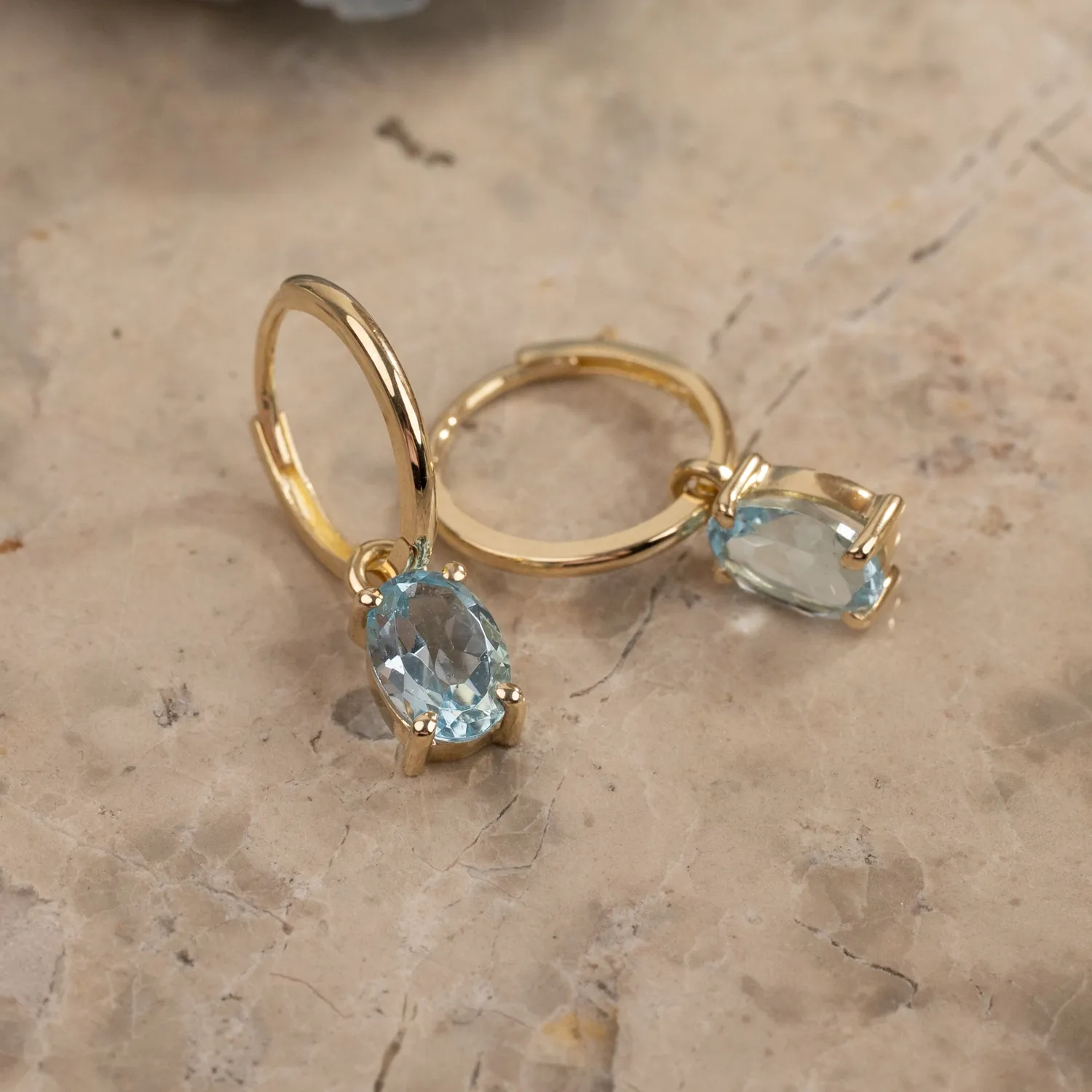 Sisi Copenhagen Andrea Blue Topaz creoler 9 kt guld blå topas