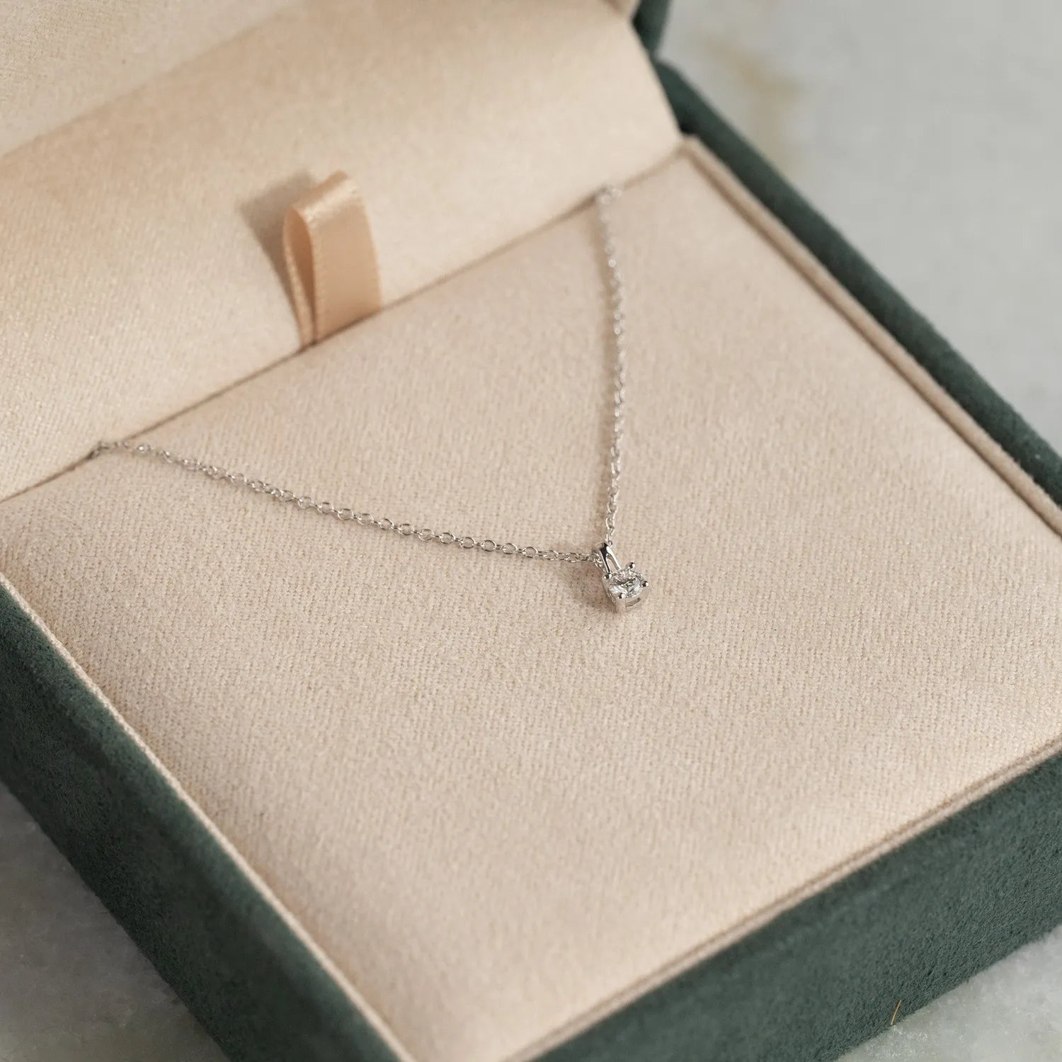 Sisi Copenhagen Diamond Prong Solitaire diamantvedhæng 0,1 ct