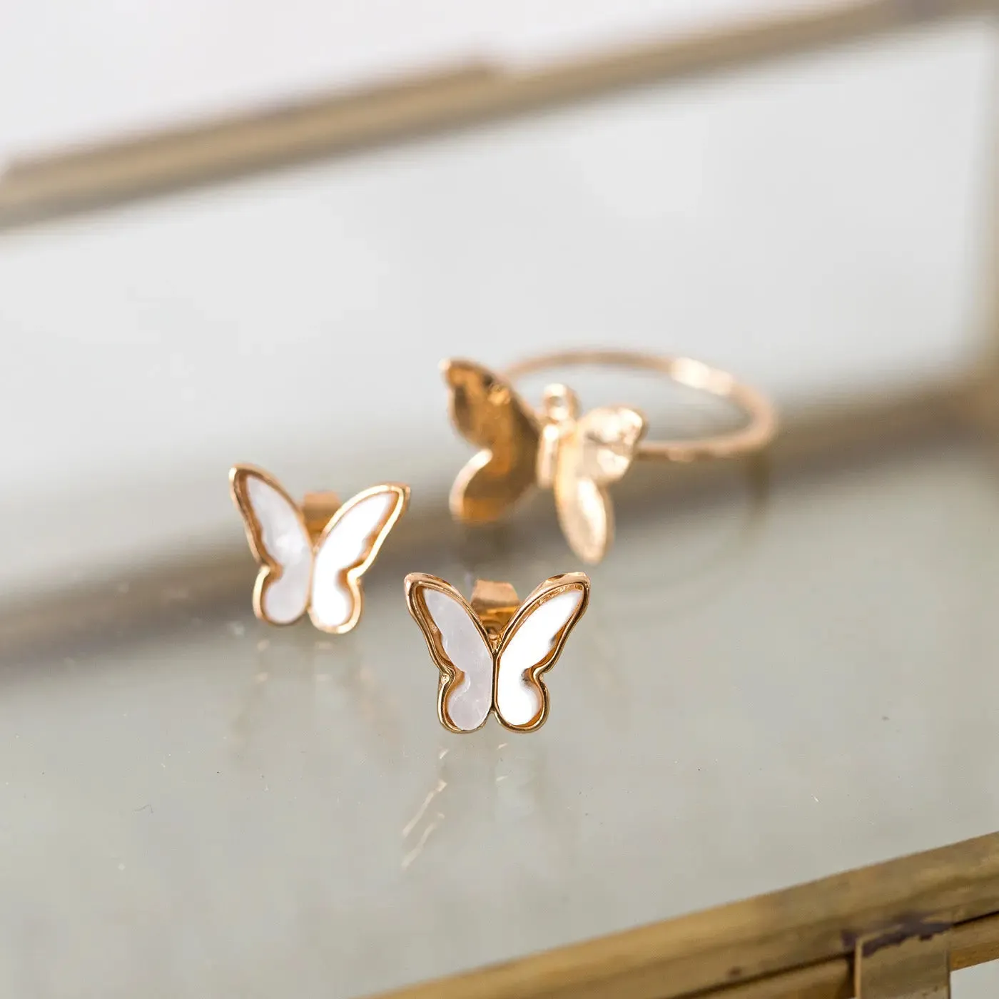 TIMI OF SWEDEN Sommerfugl ring guld