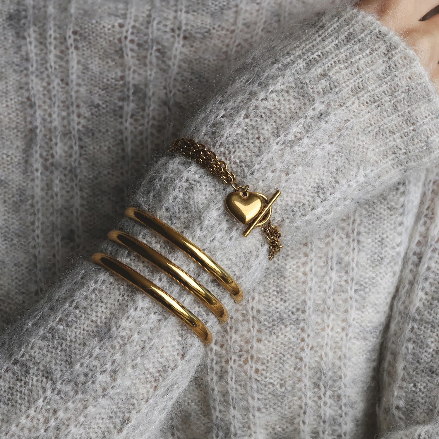 TIMI OF SWEDEN Norma trippel armbånd guld rustfrit stål