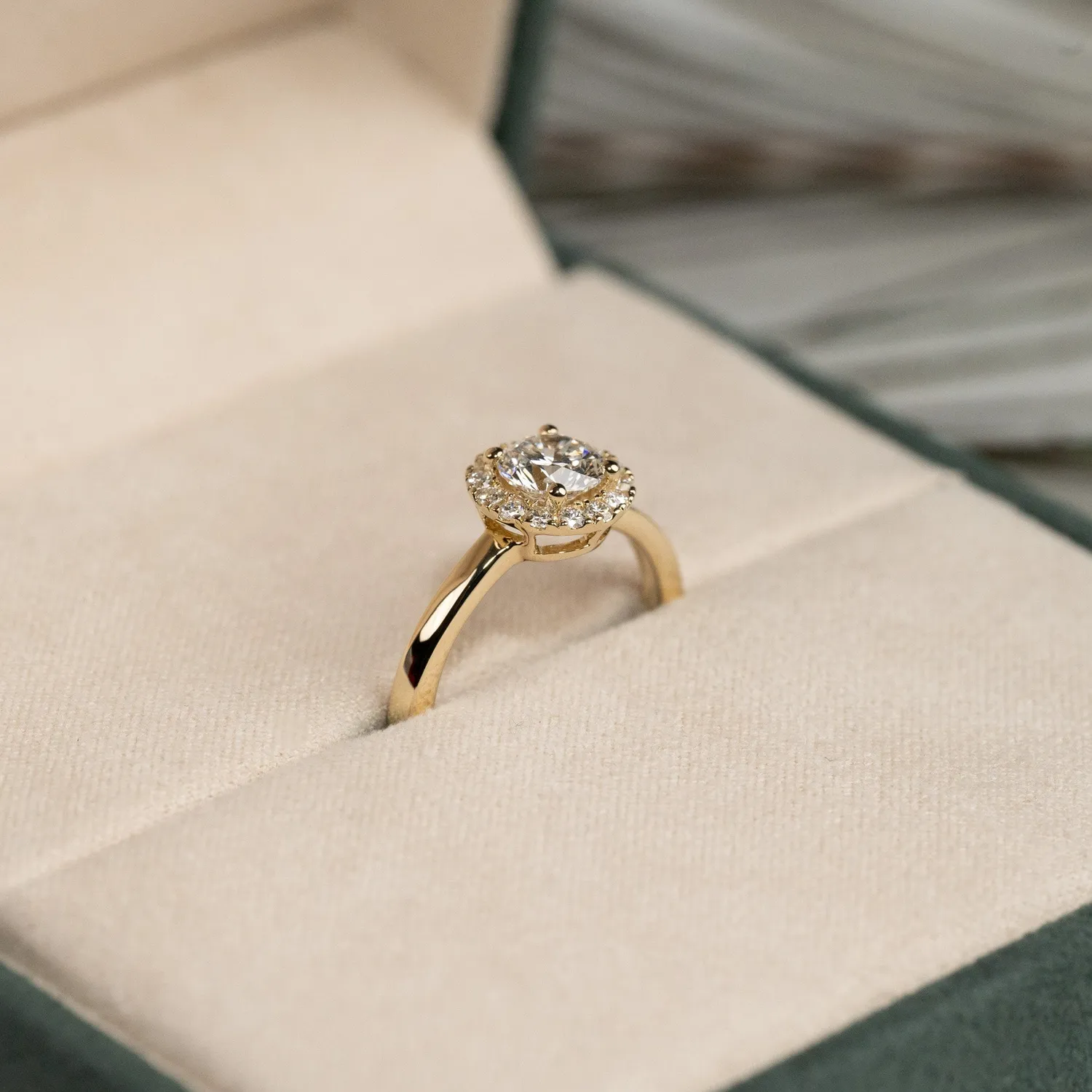 Sisi Copenhagen Simple Halo diamantring 1,0 ct guld