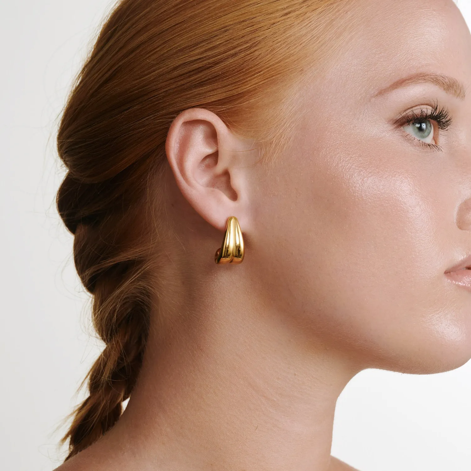 TIMI OF SWEDEN Tara Chunky Drop øreringe 23 mm guld
