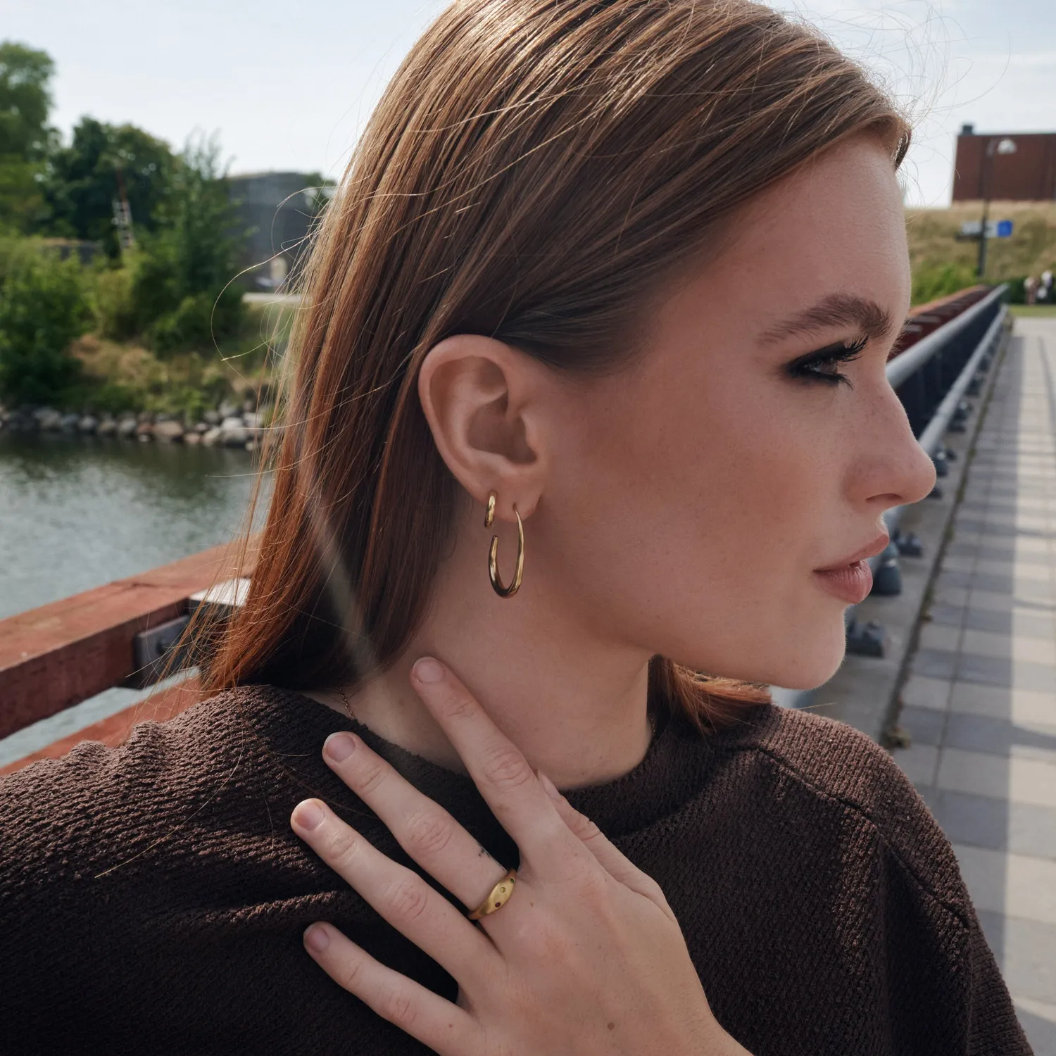 TIMI OF SWEDEN Vilhelmina hoops guld justerbar 29 mm