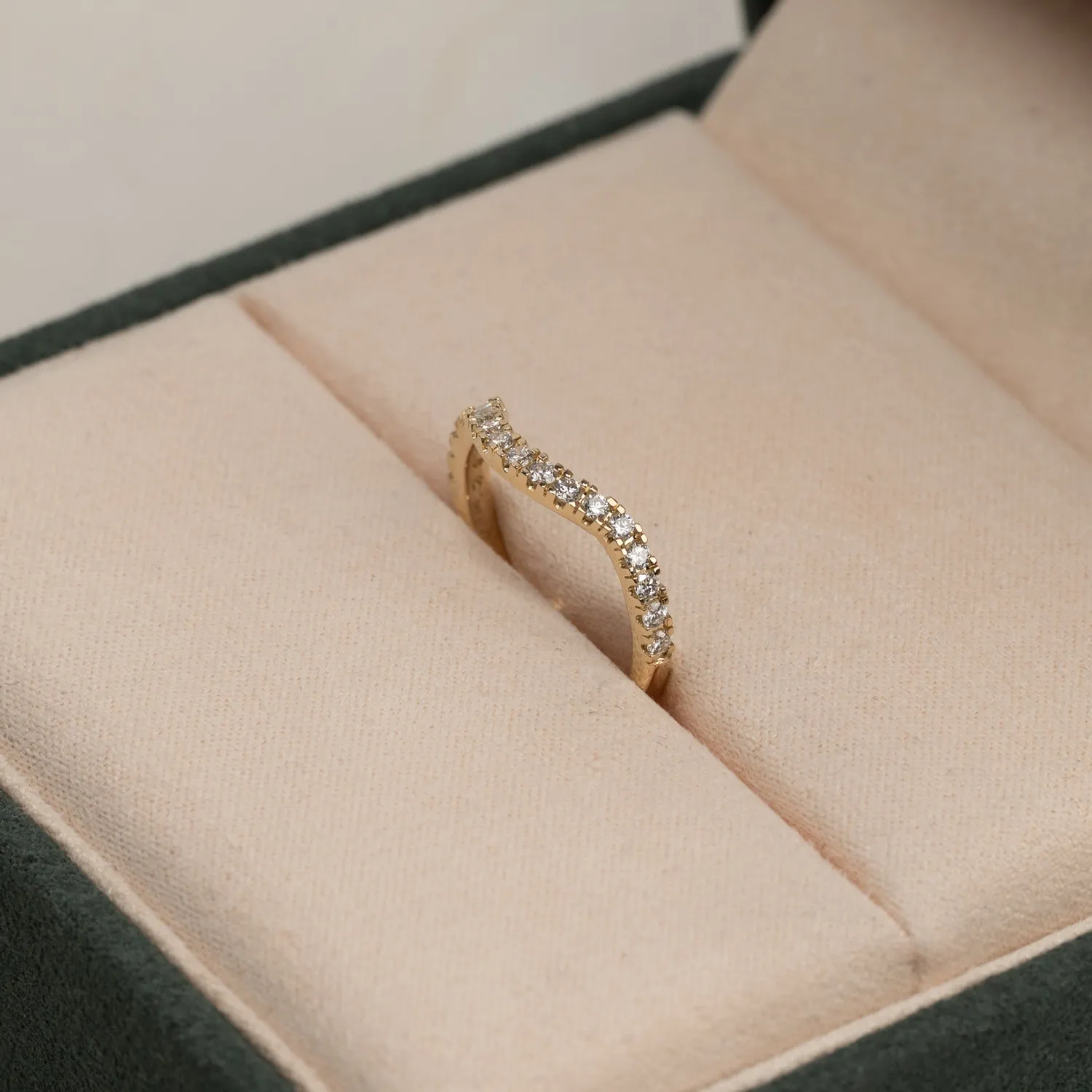 Sisi Copenhagen Wide Curve Stacking Alliance diamantring 0,30 ct guld