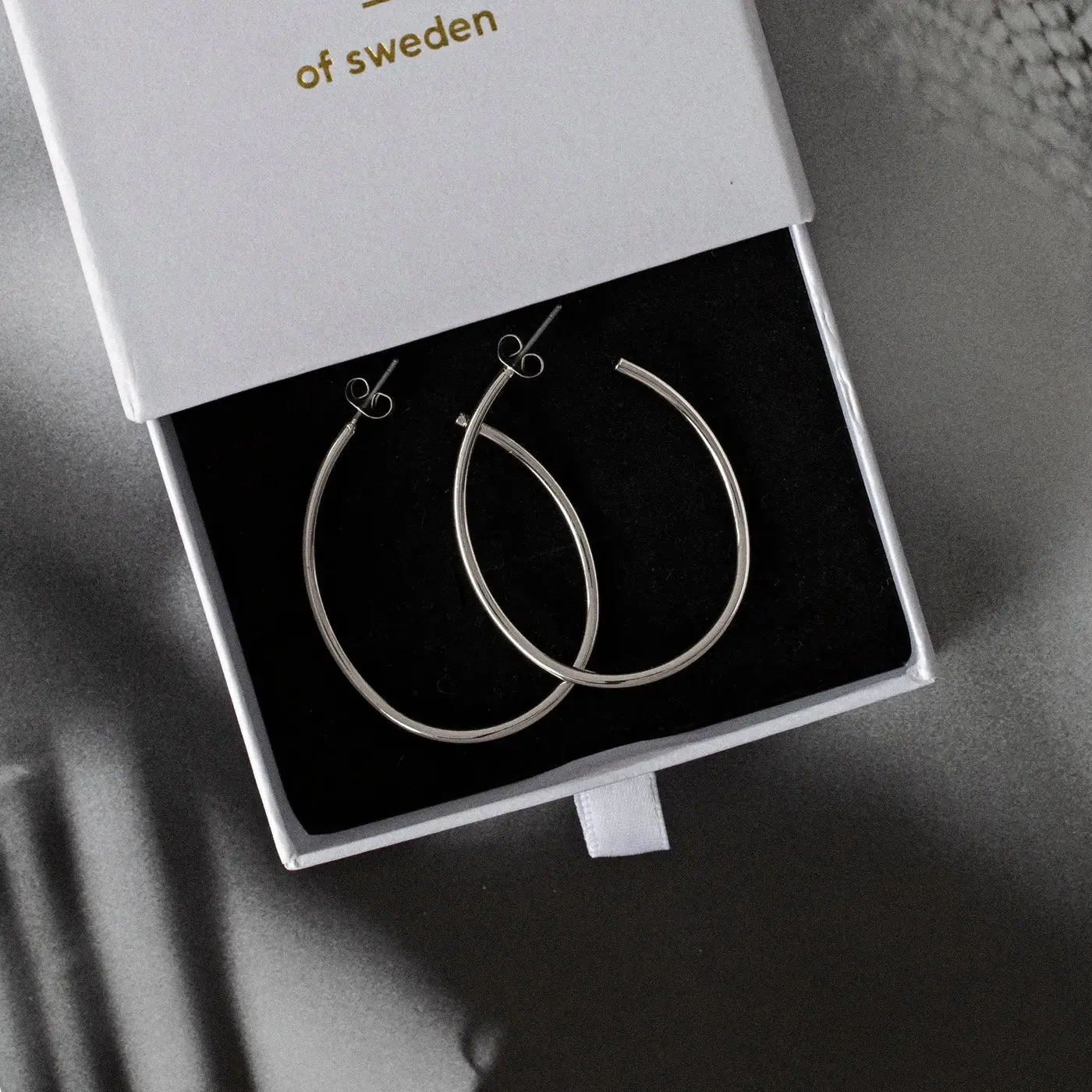 Timi of Sweden Natalie øreringe large hoops 40 mm