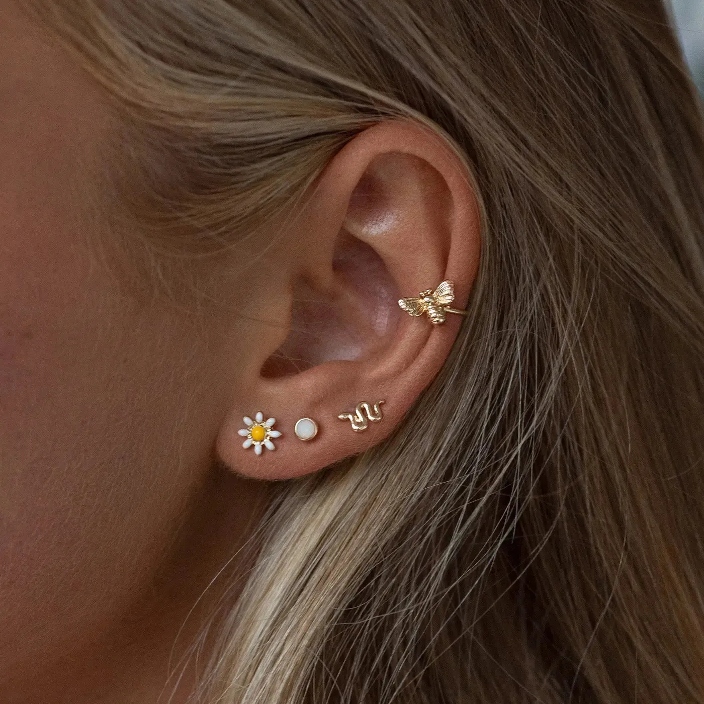 TIMI OF SWEDEN Liza Mini Snake Stud øreringe guld børstet