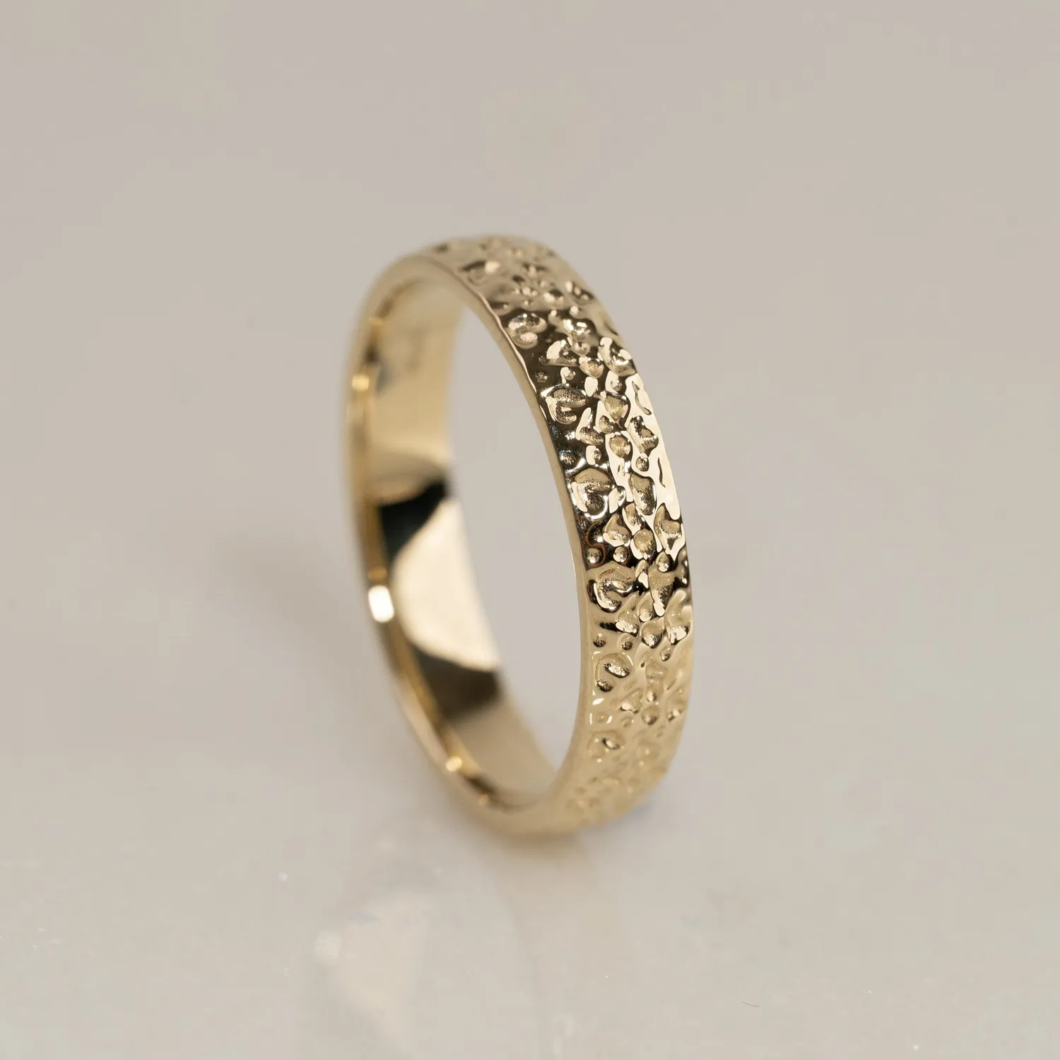 Sisi Organic vielsesringe sæt 14 kt guld 3,5+4,5 mm