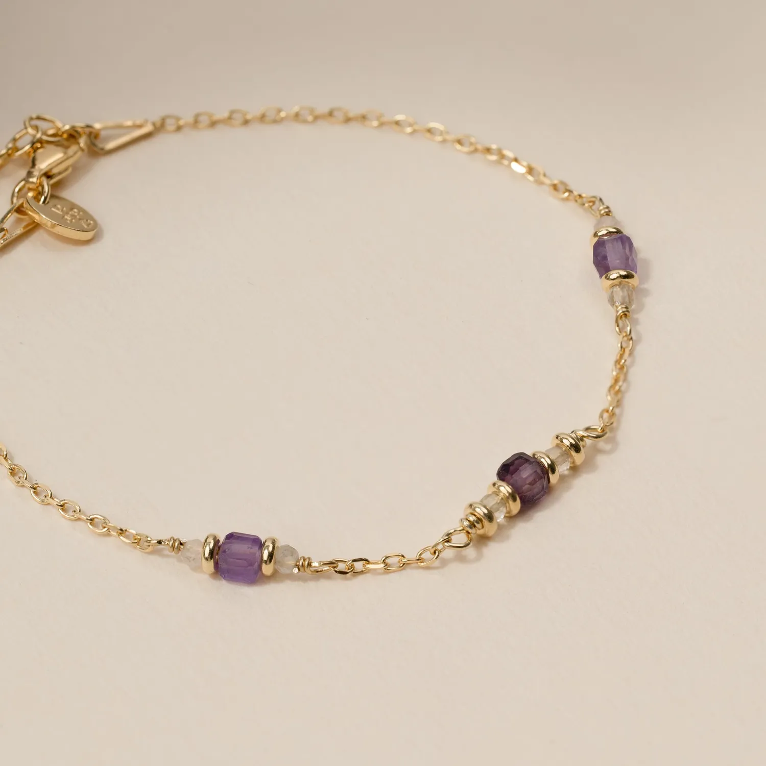 Sisi Copenhagen Zora Flourite armbånd forgyldt farvespil