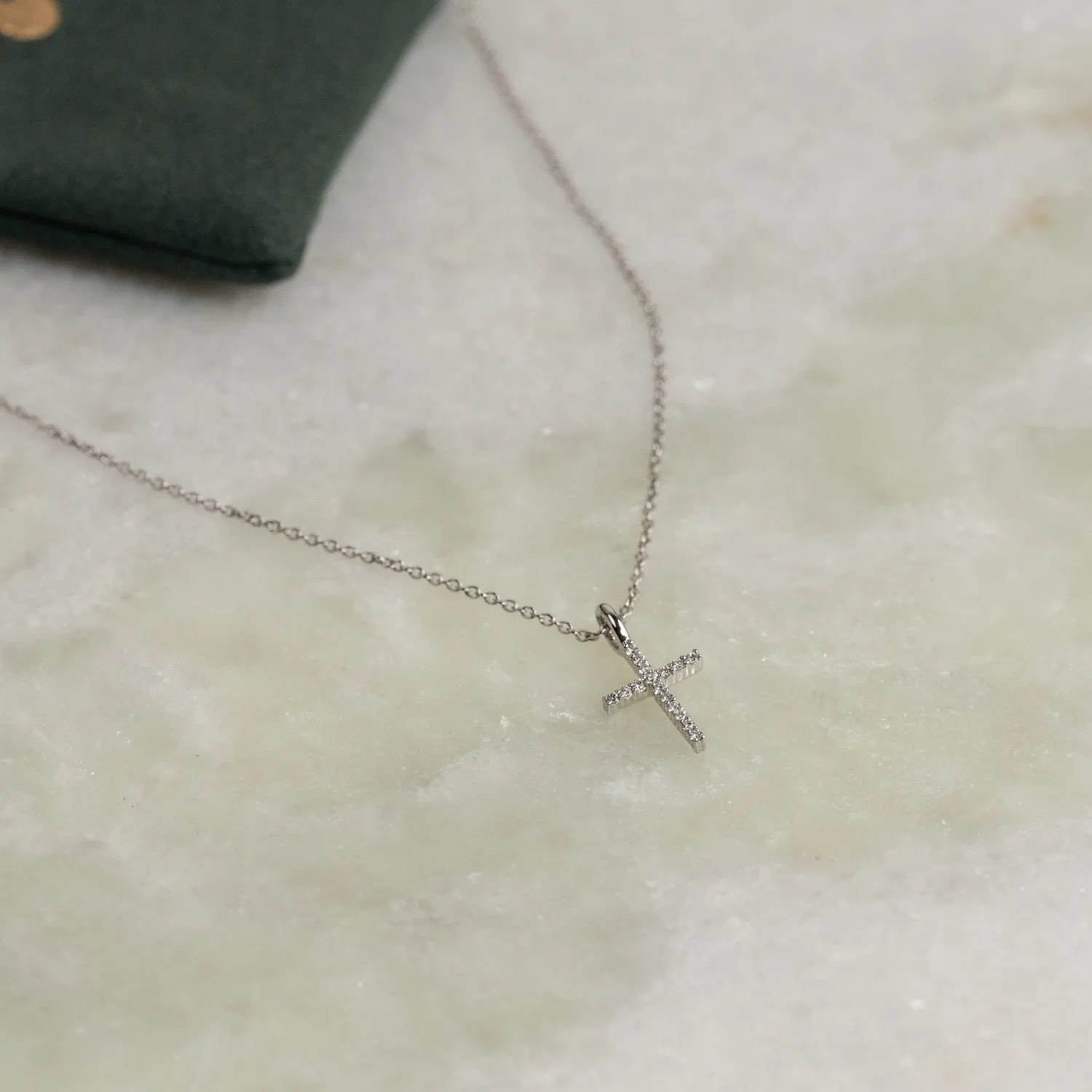 Sisi Copenhagen korsvedhæng hvidguld 14 kt 0,08 ct