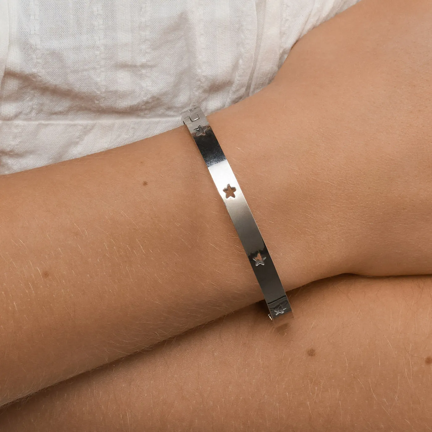 TIMI OF SWEDEN Leia armbånd bangle stjerne 60 mm
