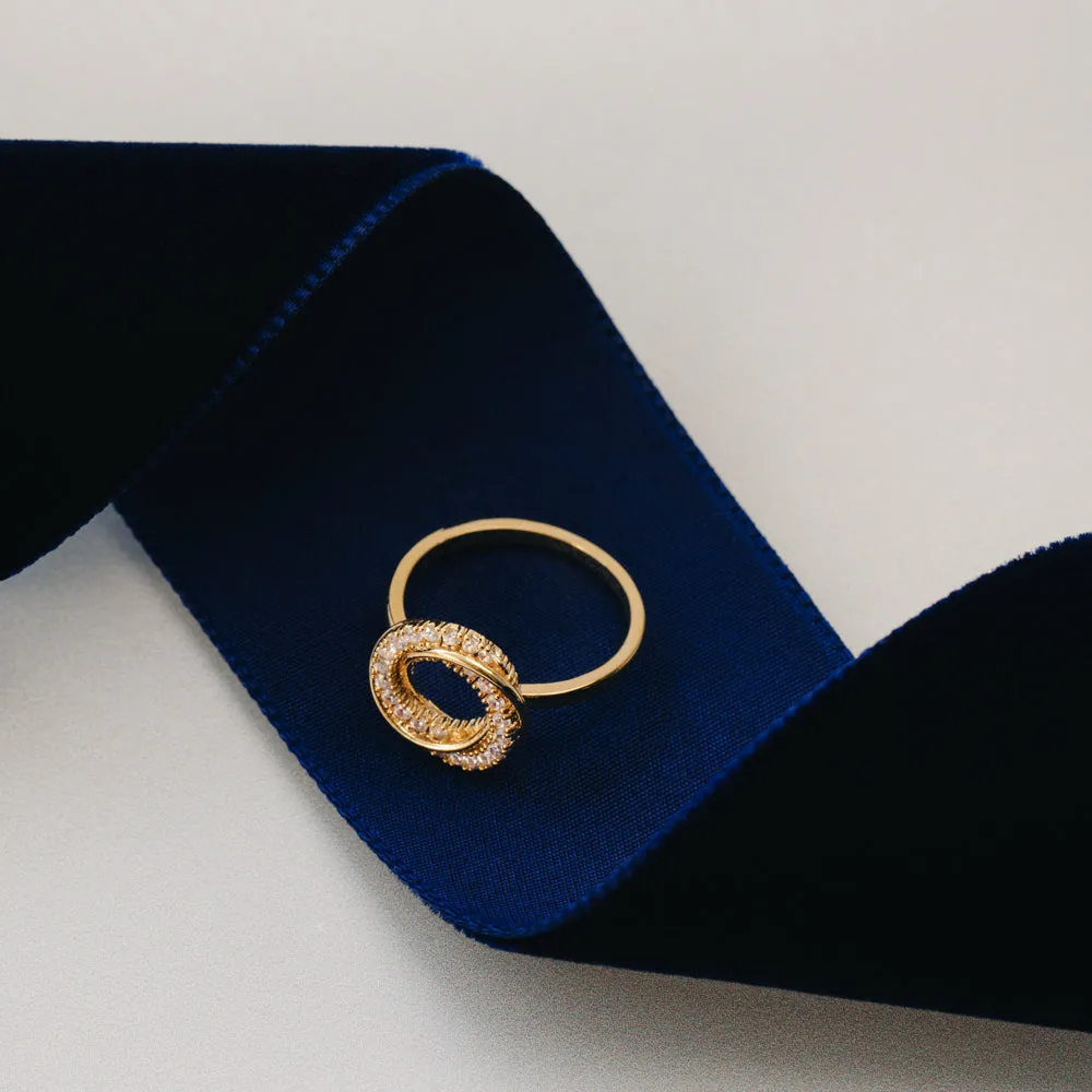 Orelia Interlocking Pavé Open Circle Ring guld